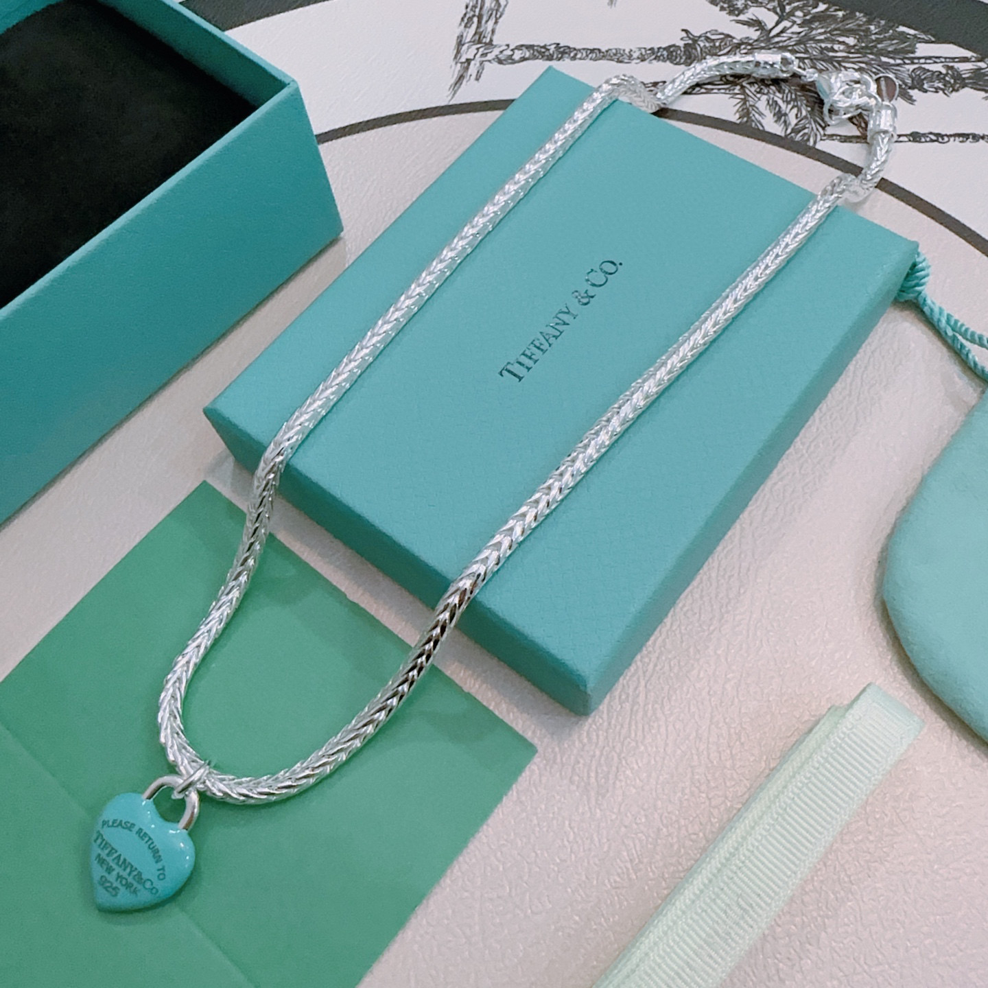 NO:543155,Tiffany Necklace TIFFNY&CO. The counter Seiko Silver version has the same style, retro and old style, original reproduction, purely handmade, authentic model opening trendy and fashion essentials, both men and women can wear it, couple style, rock punk silver style, trendy and versatile, the same style on the official website (60cm), jewelry quality, tiffany, necklace19860909蒂芙尼项链TIFFNY&CO. 专柜精工银版本明星同款 复古做旧风 原版复刻 纯手工打造 ～正品开模潮流时尚必备 男女均可佩戴 情侣款同款 摇滚朋克银风格 潮流百搭 官网同款（60cm）,饰品精品,tiffany,necklace,Jewelry