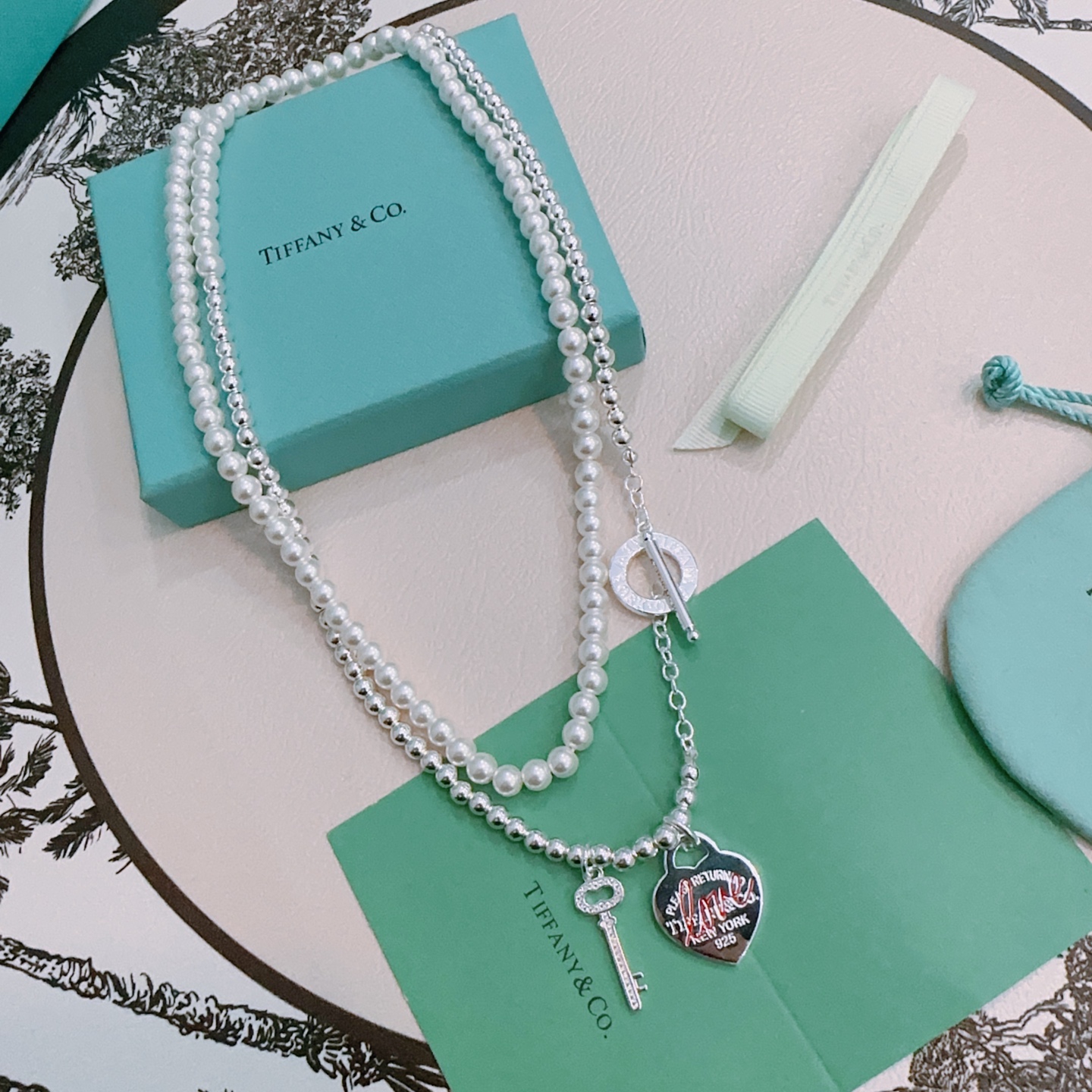 NO:556081,Tiffany TIFFNY&CO. Counter Seiko silver version of the same style as the star, retro old style, original replica, purely handmade ~ authentic mold opening, trendy and fashionable must-have, can be worn by both men and women, same style for couples, rock punk silver style, trendy and versatile, same style as the official website (two circles open 95cm), fine jewelry, tiffany19860909蒂芙尼 TIFFNY&CO. 专柜精工银版本明星同款 复古做旧风 原版复刻 纯手工打造 ～正品开模潮流时尚必备 男女均可佩戴 情侣款同款 摇滚朋克银风格 潮流百搭 官网同款（两圈打开95cm）,饰品精品,tiffany,Jewelry