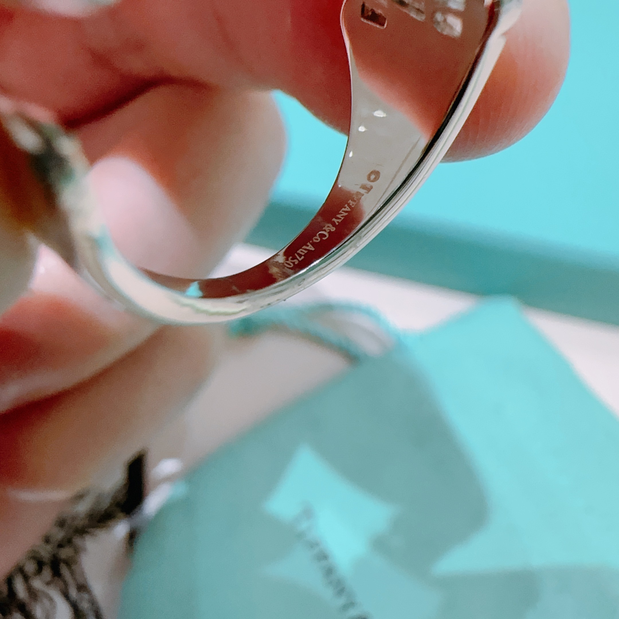 Tiffany & Co. V Gold Platinum Plated Adjustable Ring 9 i1760523785660 249 0 7