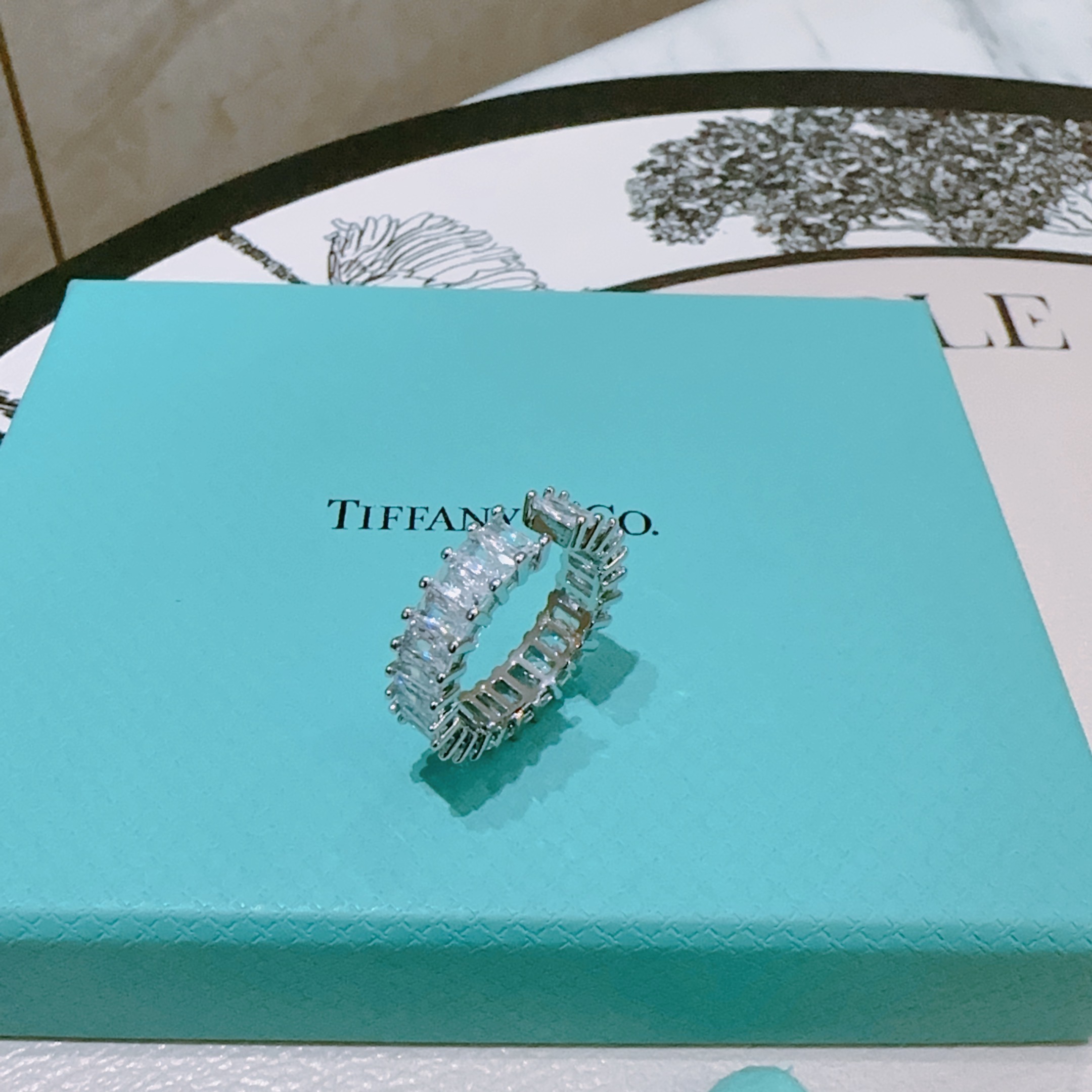 Tiffany & Co. V Gold Plated Platinum Open Ring Adjustable 8 i1760523816560 2925 0 6