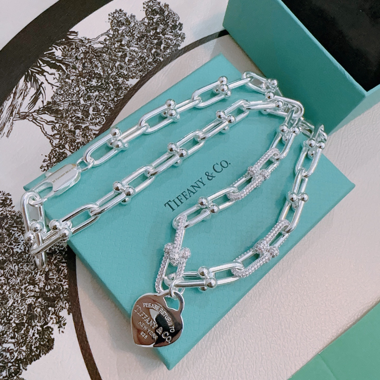 NO:581852,Tiffany & Co. Necklace TIFFNY&CO. Counter Seiko silver version, the same style as the star, retro old style, original replica, purely handmade ~ authentic mold opening, trendy and fashionable must-have, can be worn by both men and women, same style for couples, rock punk silver style, trendy and versatile, same style as the official website (55cm), fine jewelry, tiffany, necklace19860909蒂芙尼项链 TIFFNY&CO. 专柜精工银版本明星同款 复古做旧风 原版复刻 纯手工打造 ～正品开模潮流时尚必备 男女均可佩戴 情侣款同款 摇滚朋克银风格 潮流百搭 官网同款（55cm）,饰品精品,tiffany,necklace,Jewelry