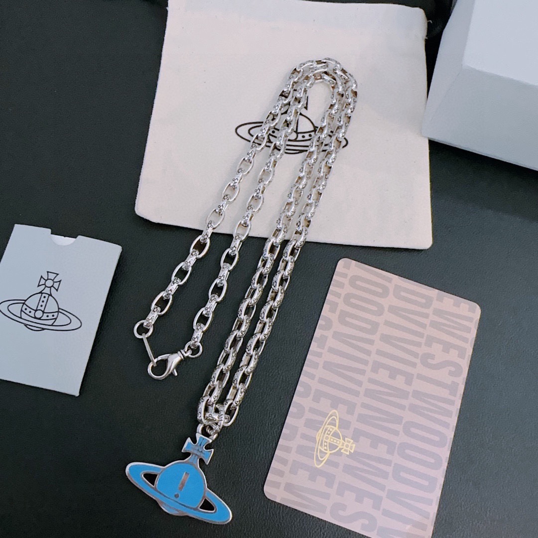 NO:603819,High-quality classic large Saturn necklace for men and women (60cm) necklace vivienne westwood Queen Mother Saturn necklace!  British fashion designer, the mother of punk fashion!  Fashionable style, strong quality, super beautiful design!  Simple and elegant, with exquisite embroidered logo, you don’t have to worry about it not looking good, because it has classic elements and a modern new design!  The perfect choice for gift giving, it fully demonstrates your personality. The quality of the jewelry is very high. It gives people the aura of a big-name brand and is also very exquisite. It elevates a person's level by several levels. It is definitely worth buying. It is a fine jewelry and necklace.19860909高品质经典大土星项链男女同款（60cm） 项链vivienne westwood西太后土星项链！英国时装设计师,时装的朋克之母！时尚潮流风格,品质强大,超美的设计！简约大气刺绣Logo精致这个款不用担心不好看,因为经典的元素洋气的新设计！赠礼的完美之选,充分展现个性风范.品质非常整个首饰给人大牌气场的同时又非常精致,让整个人的层次提升好几个level绝对值得入手,饰品精品,necklace,Jewelry