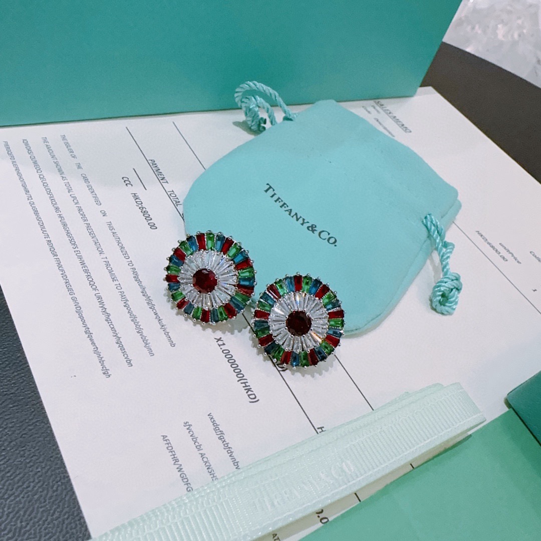 NO:604338,Exclusive custom-made Tiff Tiffany earrings commemorative style Highlights Marquise Earrings made of high-carbon diamonds Inlaid with top-notch gold material Platinum diamond design Absolutely crafted and elegant Generous earrings, fine jewelry, tiffany, earrings19860909独家订制 Tiff 蒂芙尼耳环纪念款 花絮 马眼 耳钉采用高碳钻 顶级亚金材质镶嵌 铂金镶钻设计 绝对精工细造优雅 大方耳环,饰品精品,tiffany,earrings,Jewelry