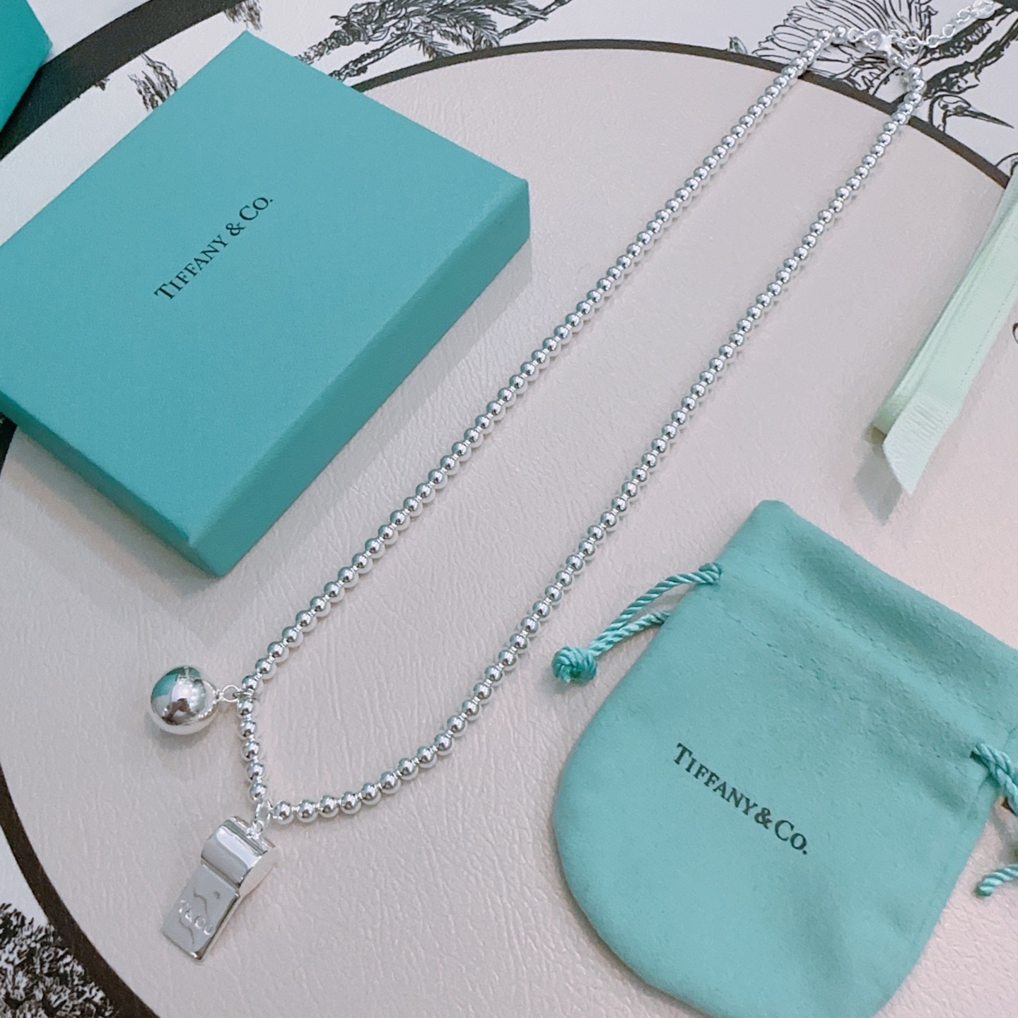 NO:642677,Tiffany & Co. necklace TIFFNY&CO. Counter Seiko silver version, the same style as the star, retro old style, original replica, purely handmade ~ authentic mold opening, trendy and fashionable must-have, can be worn by both men and women, same style for couples, rock punk silver style, trendy and versatile, same style as the official website, boutique jewelry, tiffany, necklace19860909蒂芙尼项链TIFFNY&CO. 专柜精工银版本明星同款 复古做旧风 原版复刻 纯手工打造 ～正品开模潮流时尚必备 男女均可佩戴 情侣款同款 摇滚朋克银风格 潮流百搭 官网同款,饰品精品,tiffany,necklace,Jewelry