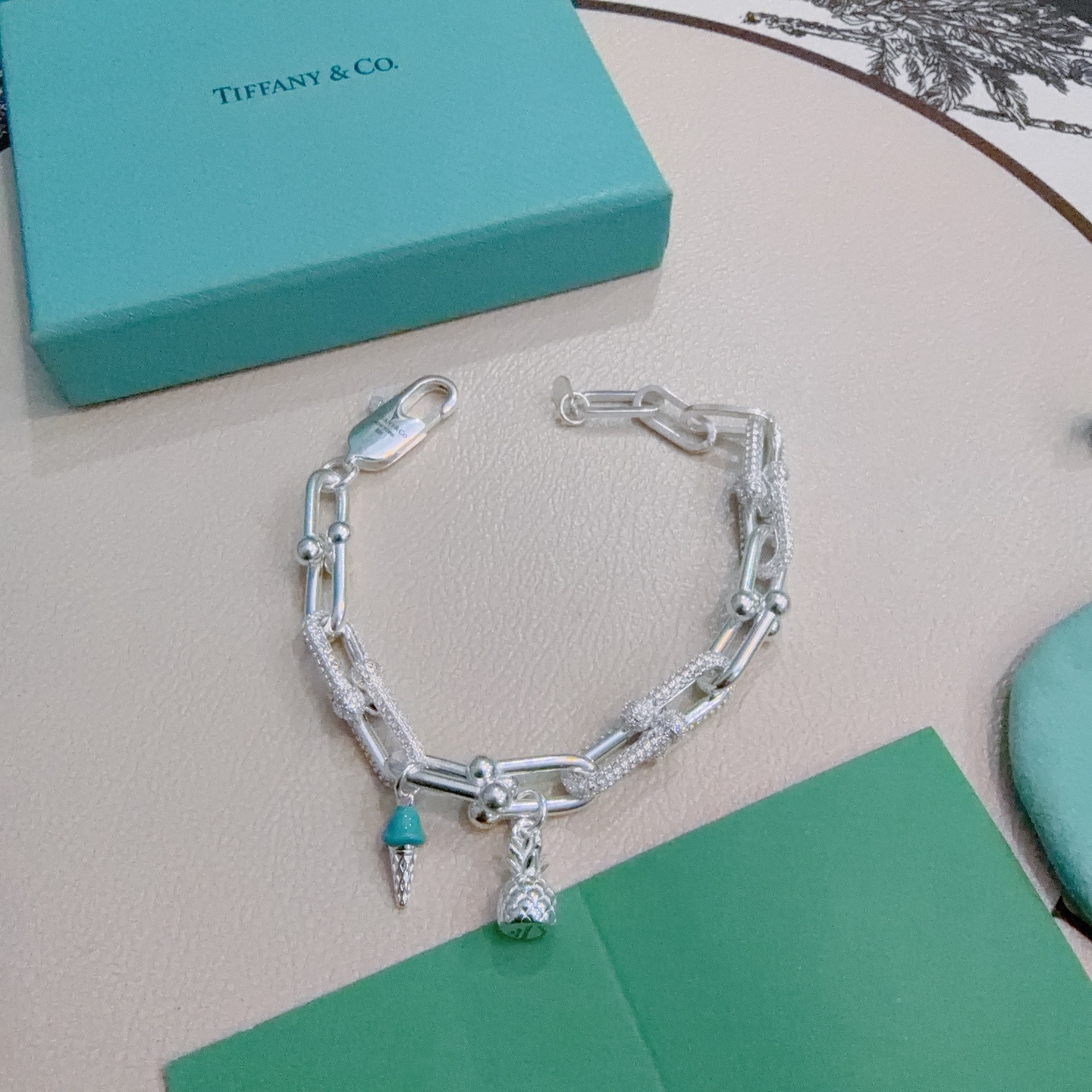新款蒂芙尼手链TIFFNY&CO. 专柜精工银版本 明星同款 复古做旧风 原版复刻 纯手工打造 ～正品开
