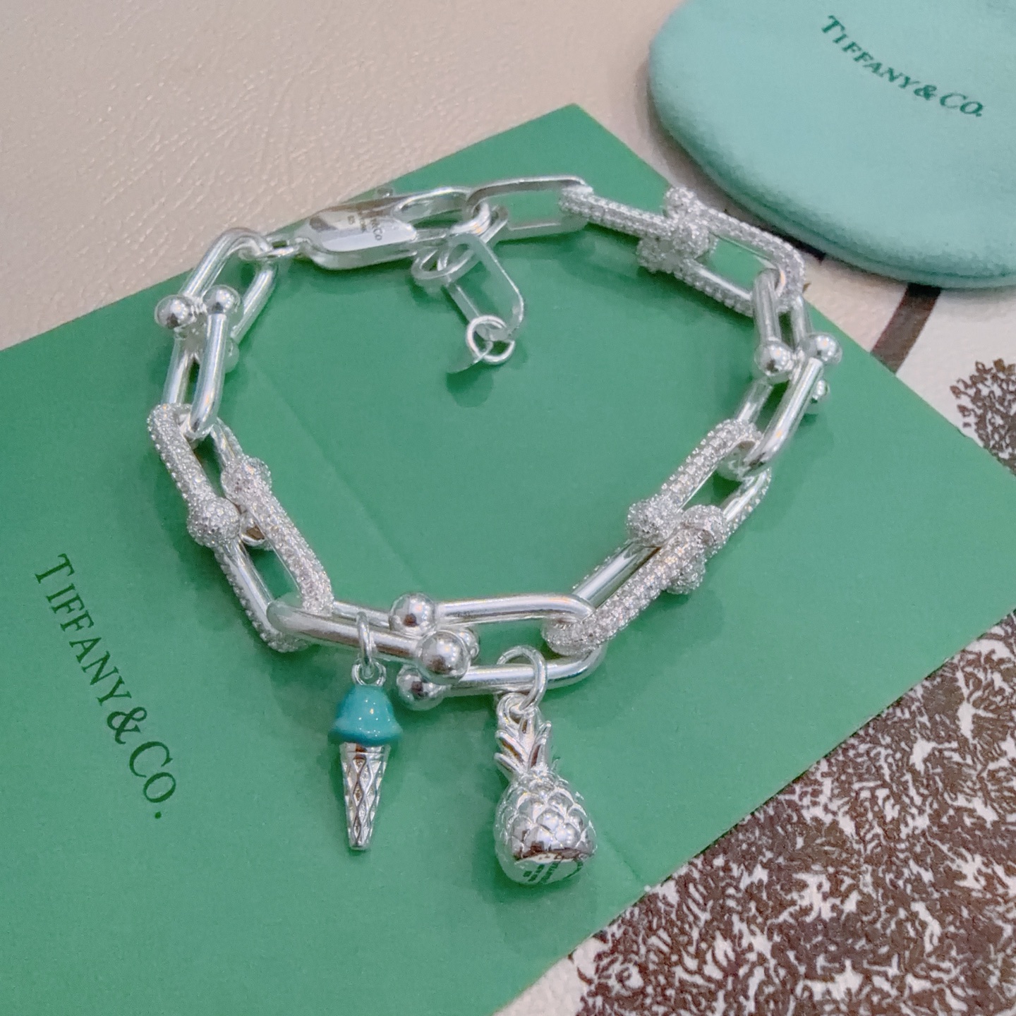新款蒂芙尼手链TIFFNY&CO. 专柜精工银版本 明星同款 复古做旧风 原版复刻 纯手工打造 ～正品开