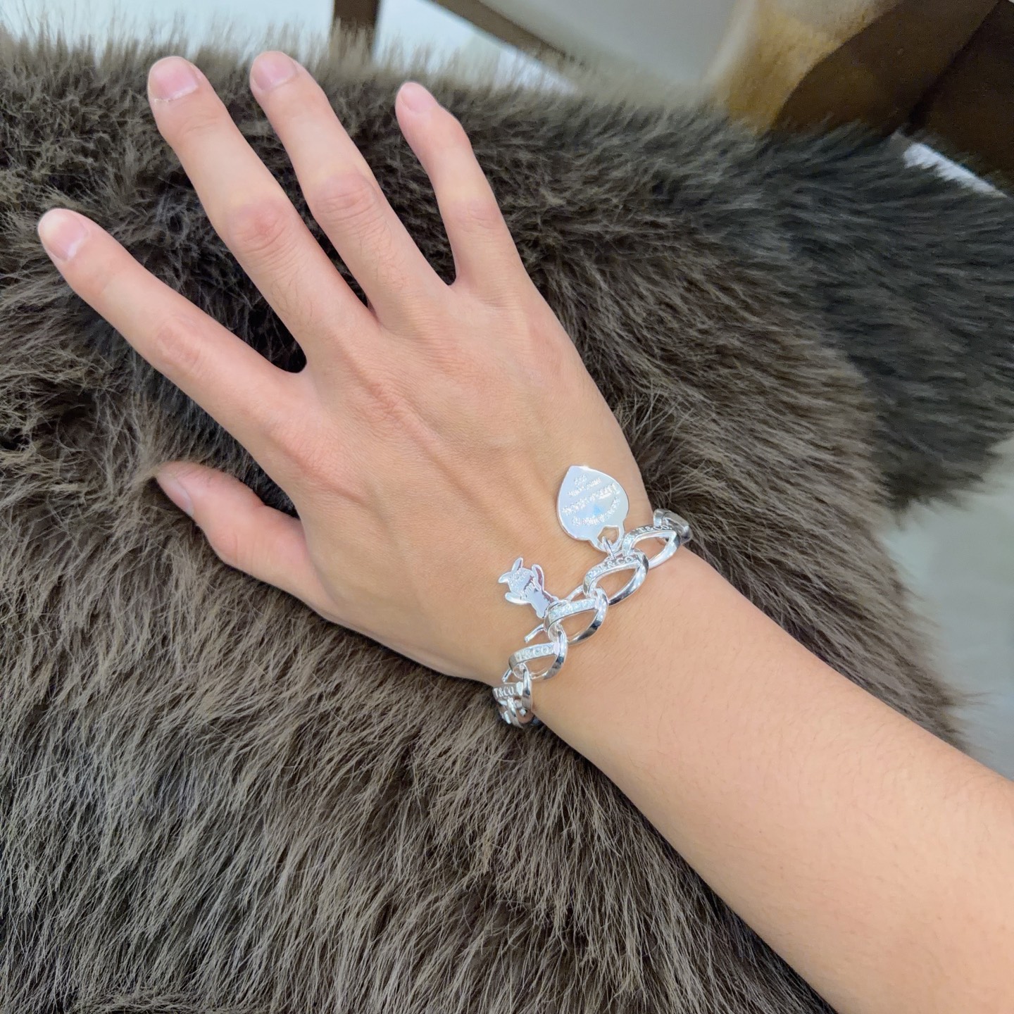 新款蒂芙尼手链TIFFNY&CO. 专柜精工银版本 明星同款 复古做旧风 原版复刻 纯手工打造 ～正品开