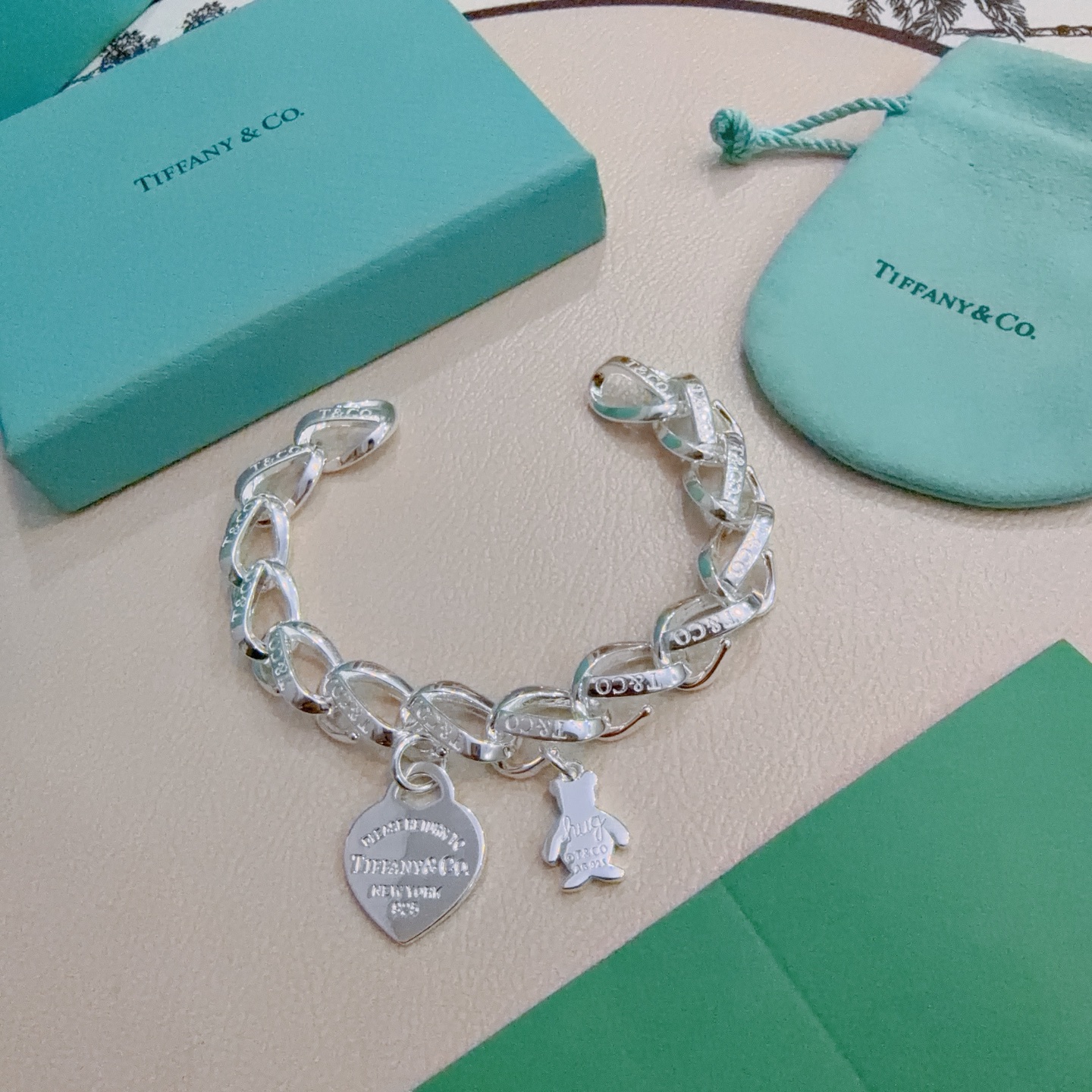 新款蒂芙尼手链TIFFNY&CO. 专柜精工银版本 明星同款 复古做旧风 原版复刻 纯手工打造 ～正品开