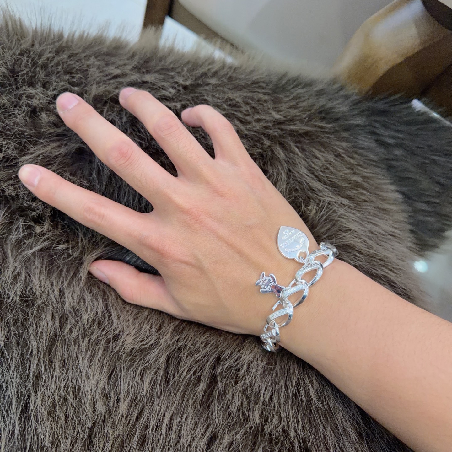 新款蒂芙尼手链TIFFNY&CO. 专柜精工银版本 明星同款 复古做旧风 原版复刻 纯手工打造 ～正品开