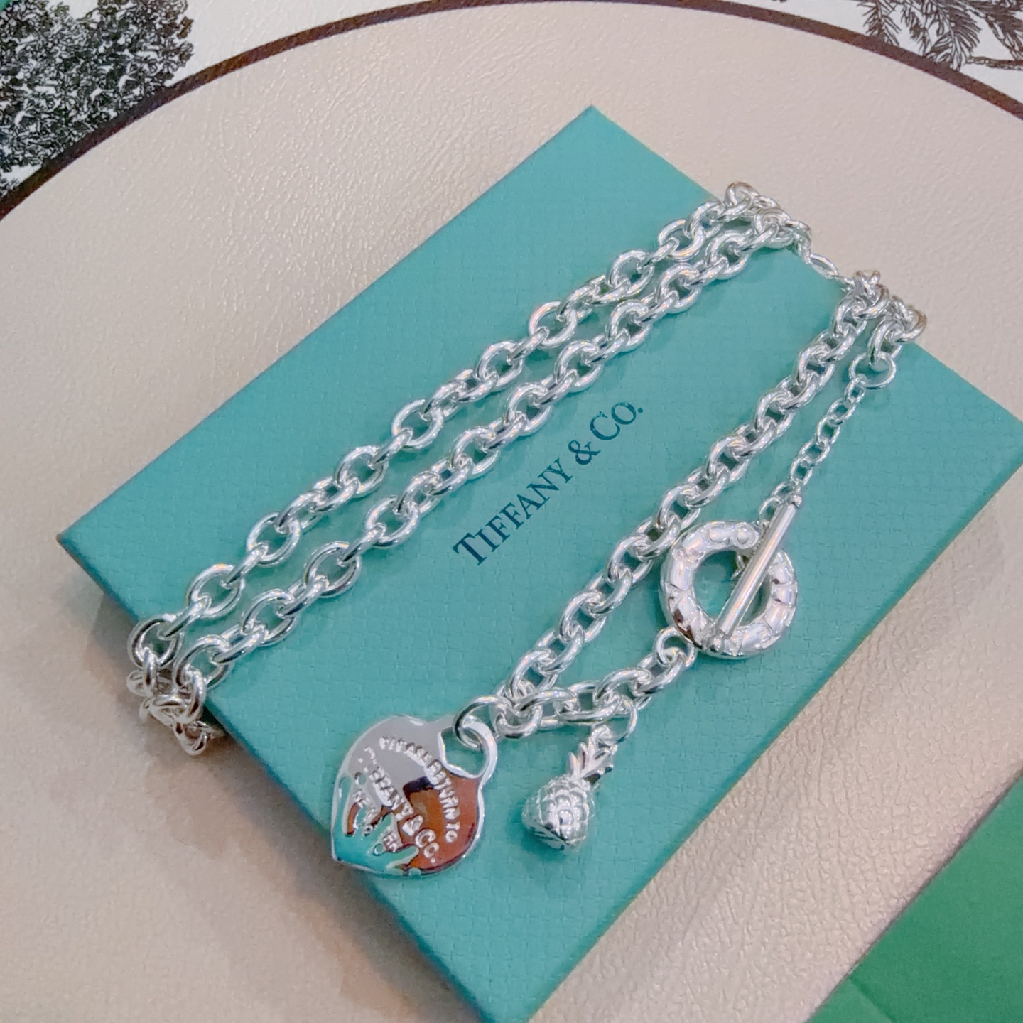 NO:642669,New Tiffany & Co. necklace TIFFNY&CO. Counter Seiko silver version, the same style as the star, retro old style, original replica, purely handmade ~ authentic mold opening, trendy and fashionable must-have, can be worn by both men and women, same style for couples, rock punk silver style, trendy and versatile, same style as the official website, boutique jewelry, tiffany, necklace19860909新款蒂芙尼项链TIFFNY&CO. 专柜精工银版本明星同款 复古做旧风 原版复刻 纯手工打造 ～正品开模潮流时尚必备 男女均可佩戴 情侣款同款 摇滚朋克银风格 潮流百搭 官网同款,饰品精品,tiffany,necklace,Jewelry