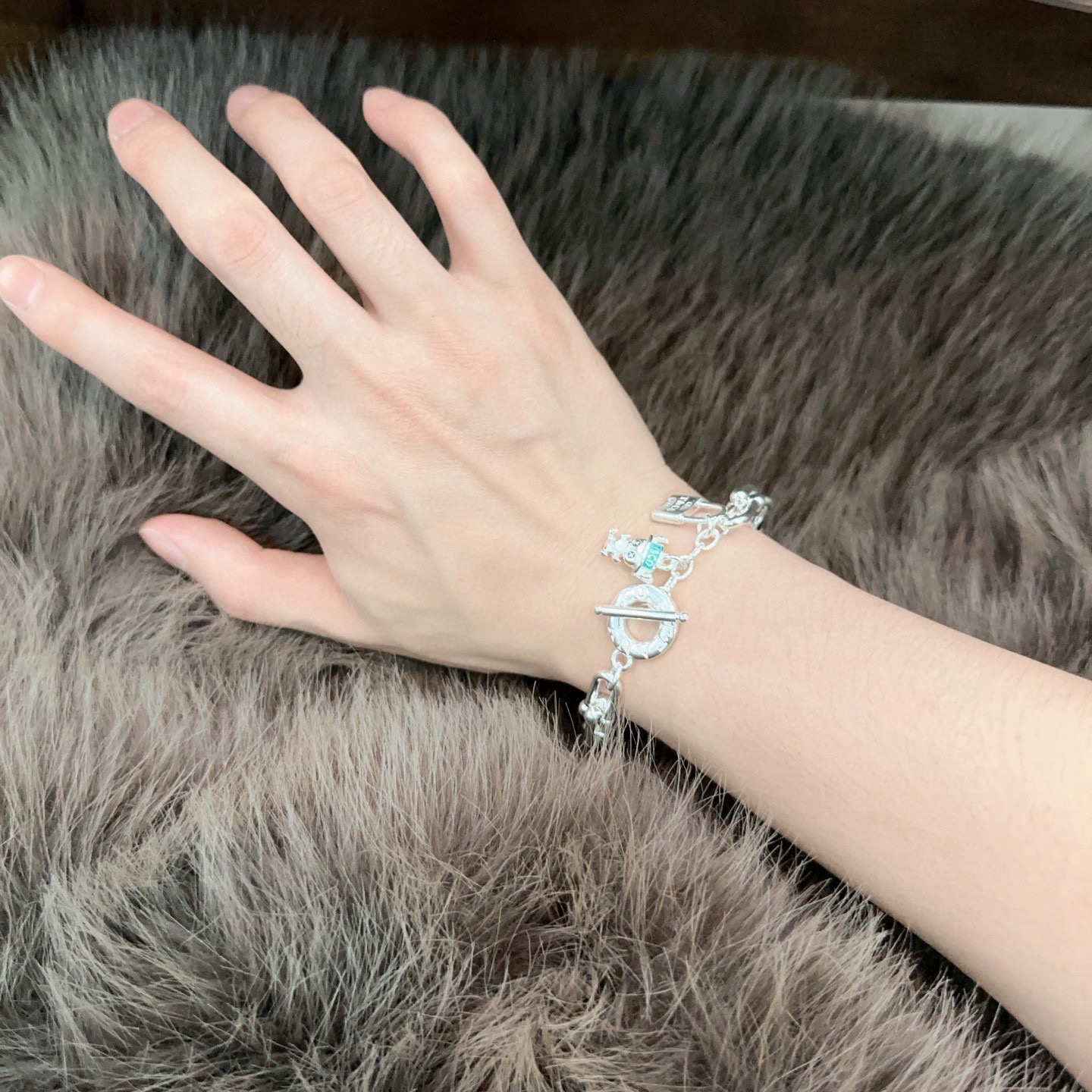 蒂芙尼🩵 TIFFNY&CO. 专柜精工银版本手链 明星同款 复古做旧风 原版复刻 纯手工打造 ～正品开