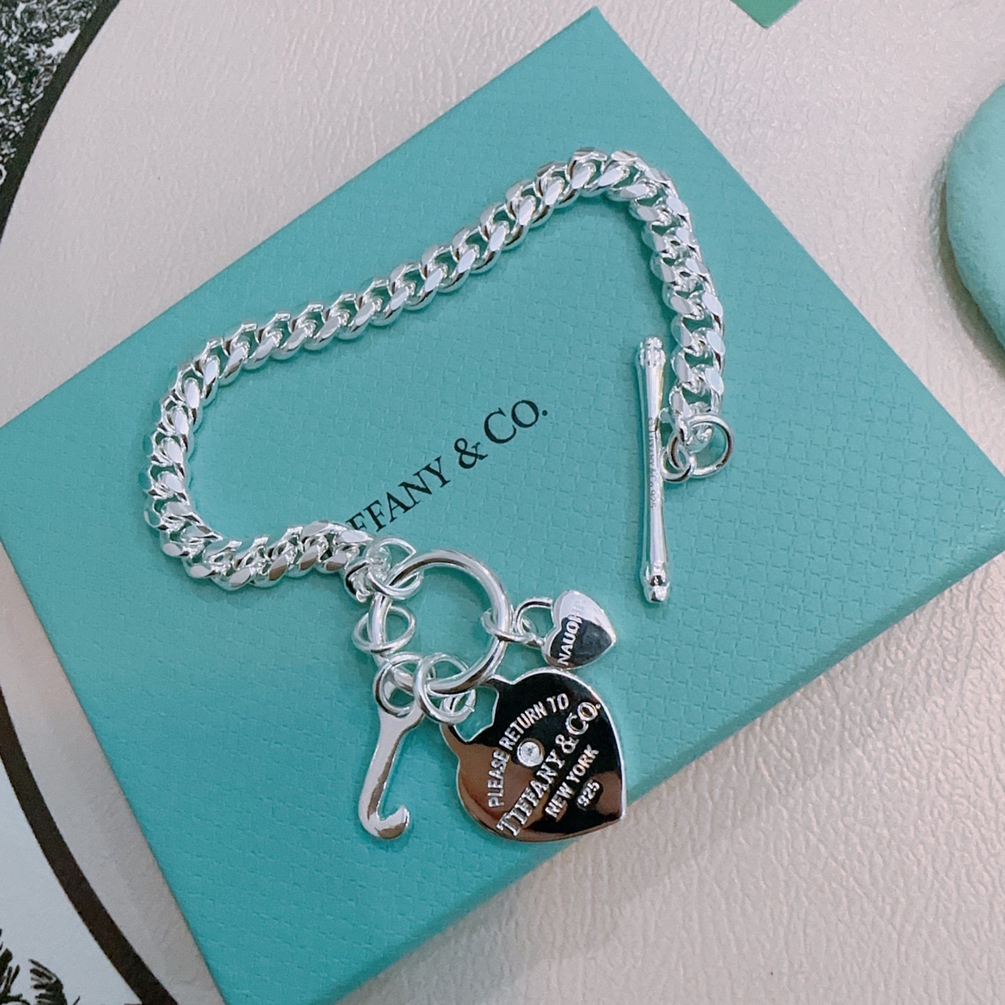 蒂芙尼手链🩵 TIFFNY&CO. 专柜精工银版本 明星同款 复古做旧风 原版复刻 纯手工打造 ～正品开
