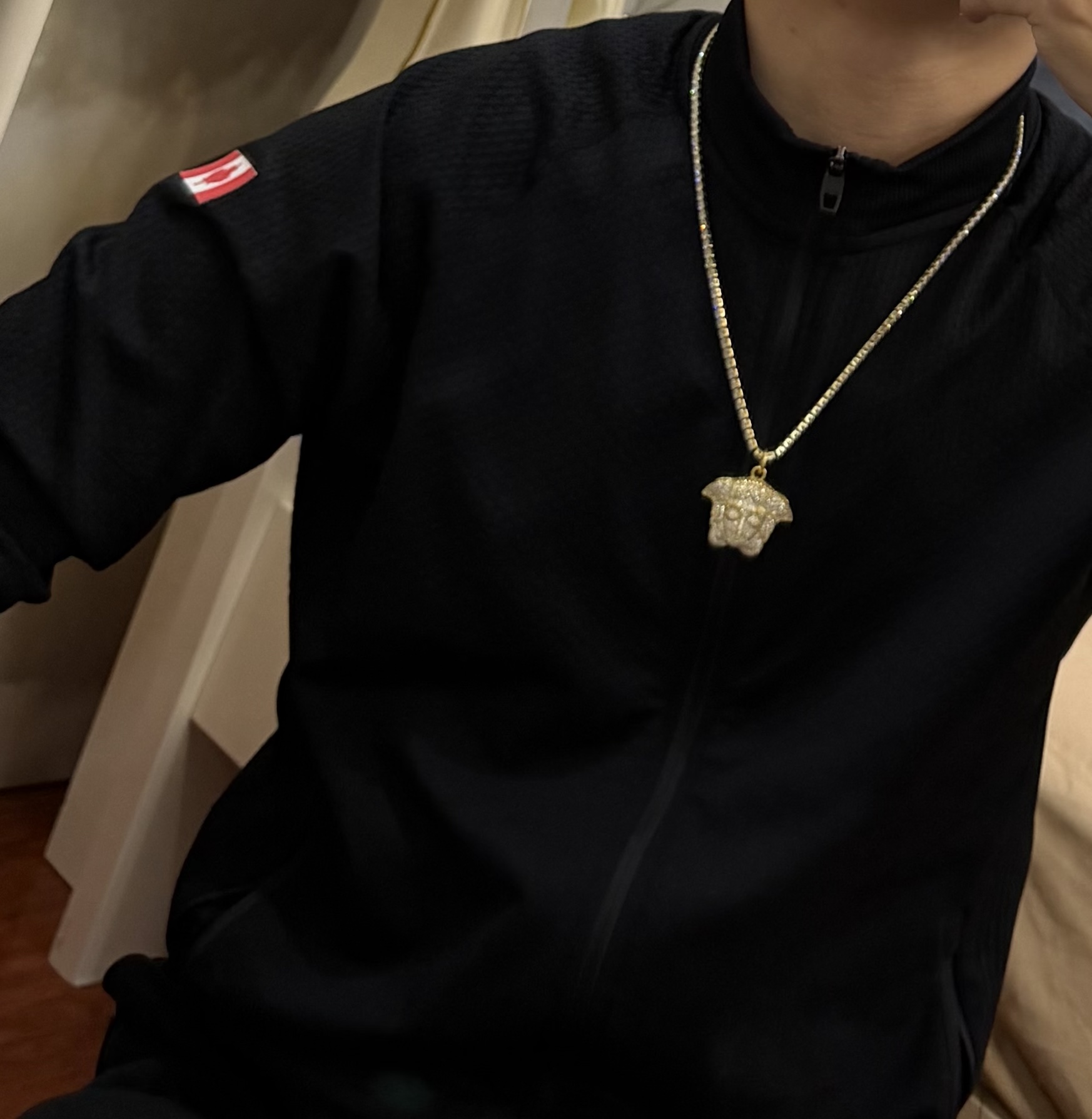 高品质范思哲项链美杜莎头像原单货专柜新款开模复古潮流时尚必备 男女均可佩戴 情侣款同款 摇滚朋克泰银风格