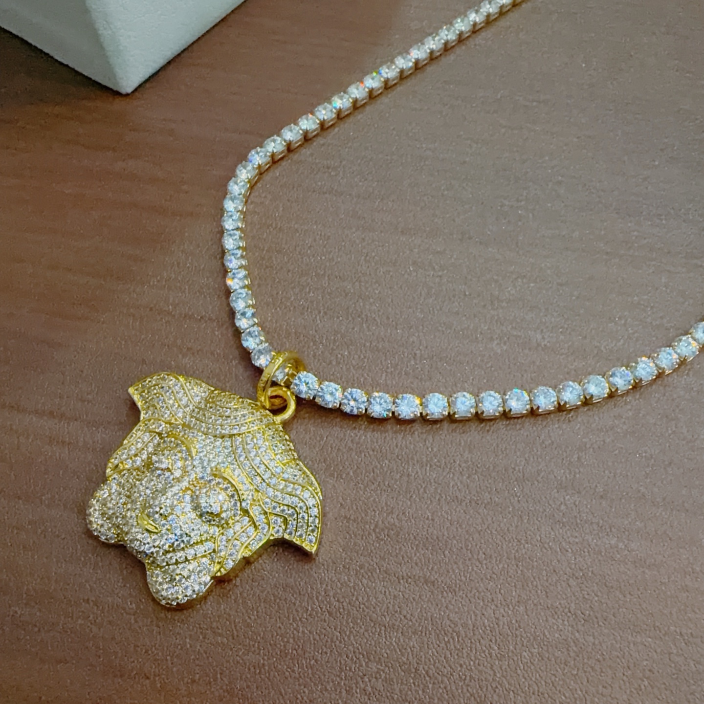 高品质范思哲项链美杜莎头像原单货专柜新款开模复古潮流时尚必备 男女均可佩戴 情侣款同款 摇滚朋克泰银风格