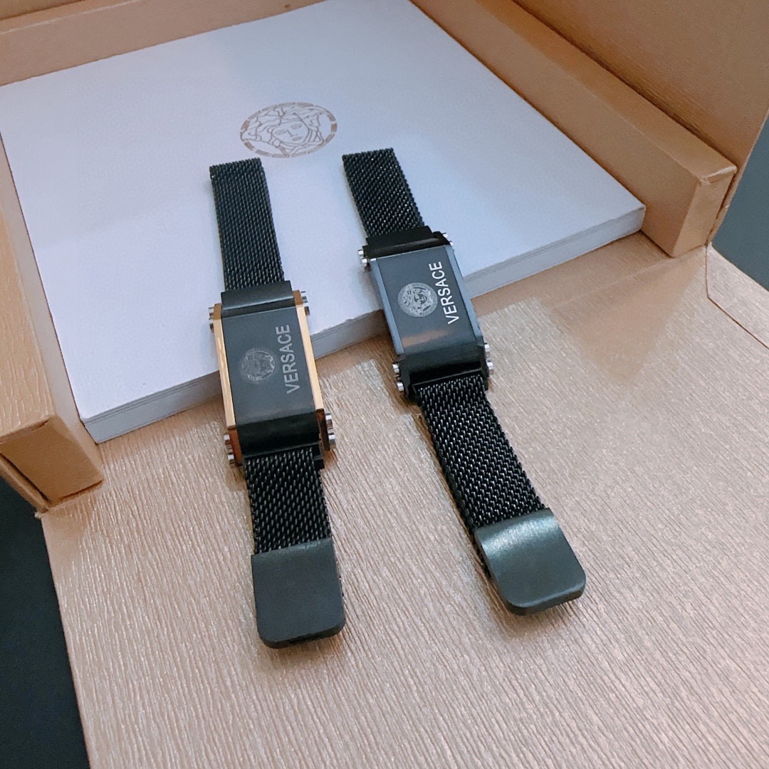 高品质范思哲手链美杜莎头像原单货专柜新款开模复古潮流时尚必备 男女均可佩戴 情侣款同款 摇滚朋克泰银风格