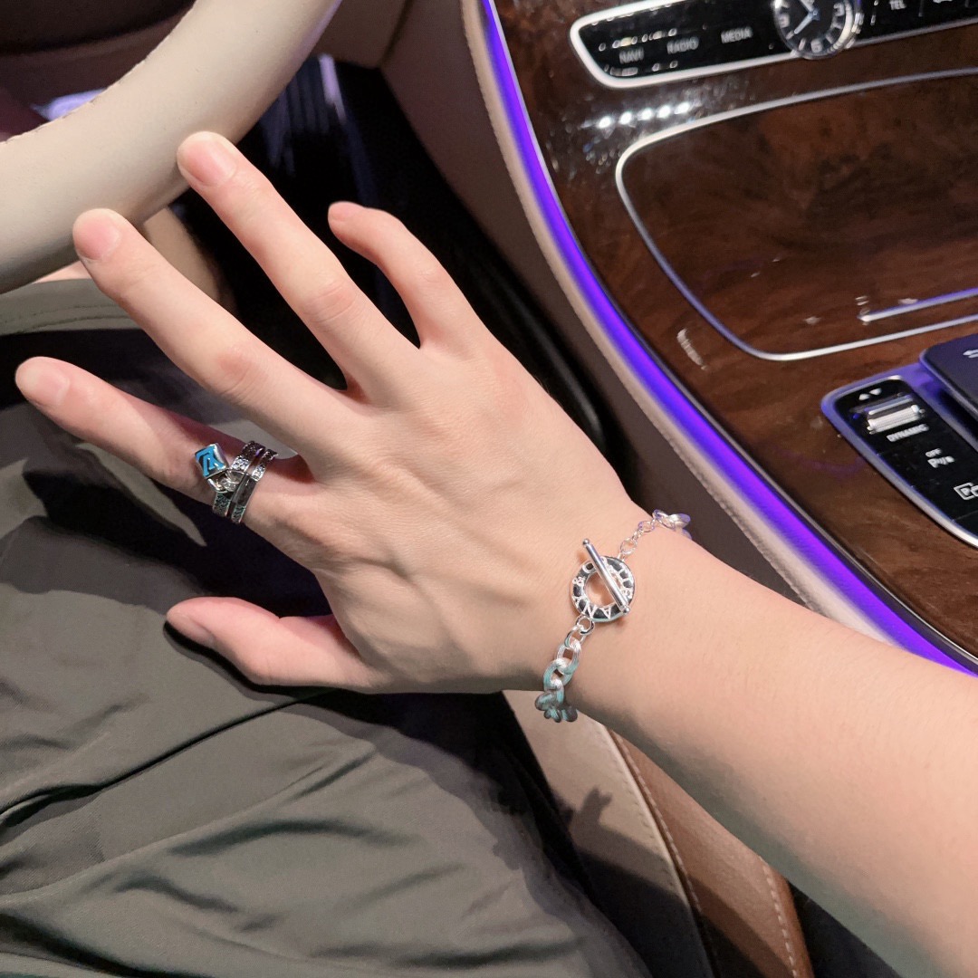 蒂芙尼🩵 TIFFNY&CO. 专柜精工银版本手链 明星同款 复古做旧风 原版复刻 纯手工打造 ～正品开