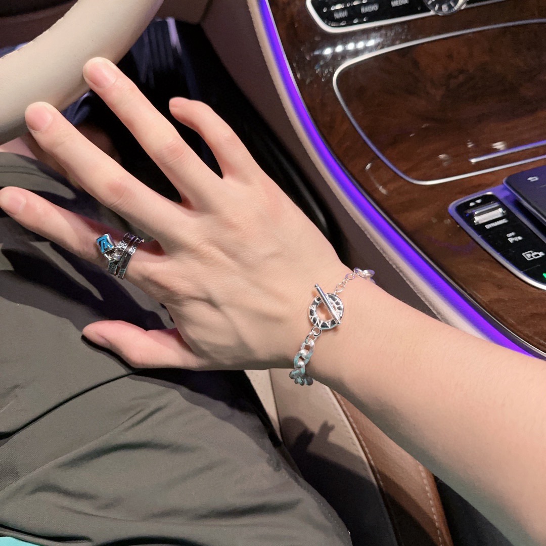 蒂芙尼🩵 TIFFNY&CO. 专柜精工银版本手链 明星同款 复古做旧风 原版复刻 纯手工打造 ～正品开