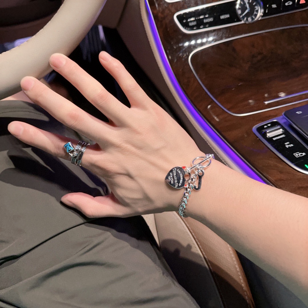 蒂芙尼🩵 TIFFNY&CO. 专柜精工银版本手链 明星同款 复古做旧风 原版复刻 纯手工打造 ～正品开