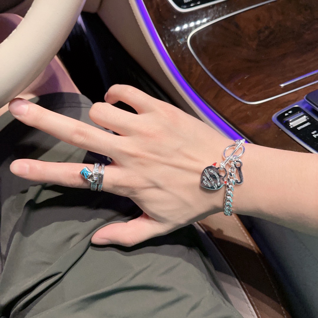 蒂芙尼🩵 TIFFNY&CO. 专柜精工银版本手链 明星同款 复古做旧风 原版复刻 纯手工打造 ～正品开