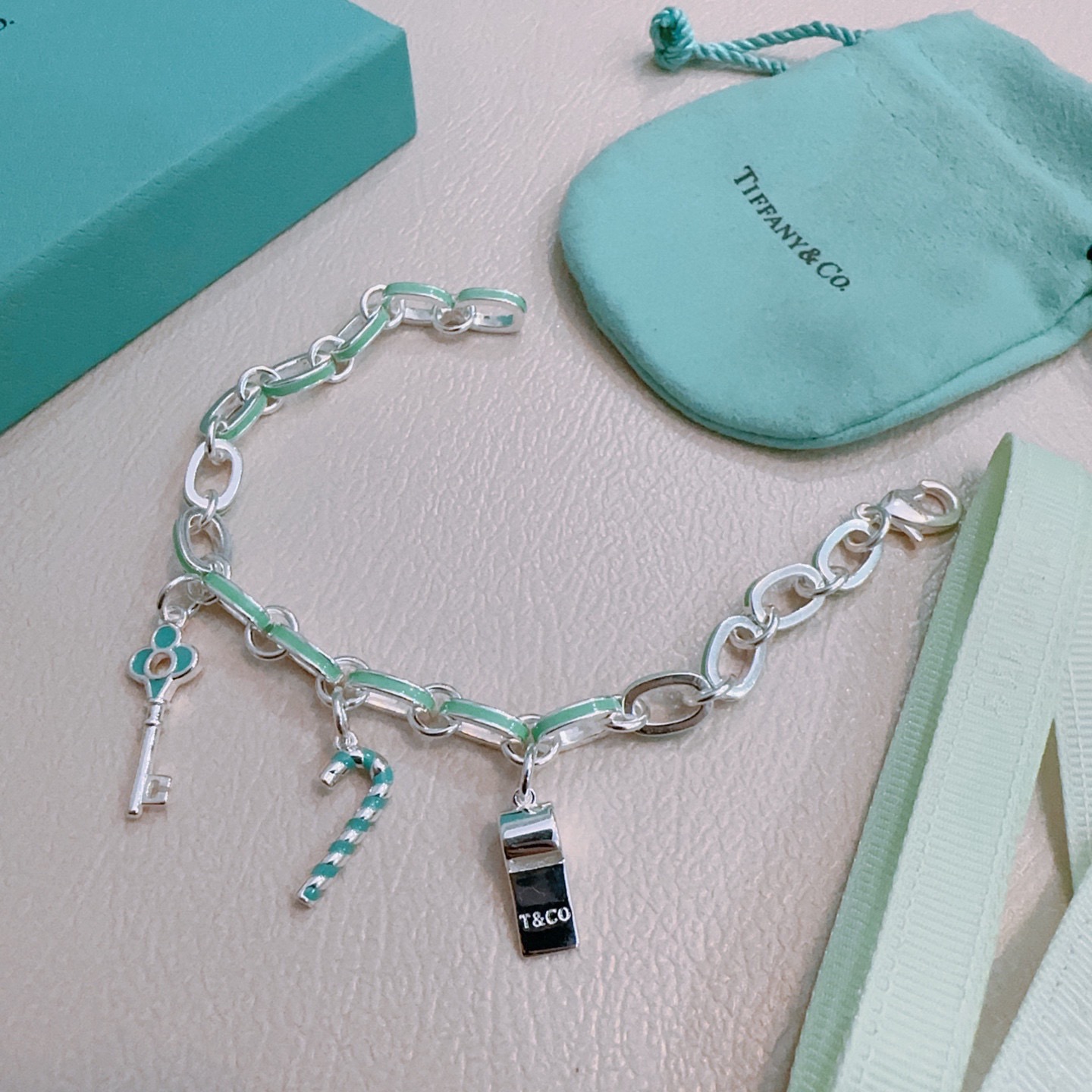 蒂芙尼手链🩵 TIFFNY&CO. 专柜精工银版本 明星同款 复古做旧风 原版复刻 纯手工打造 ～正品开