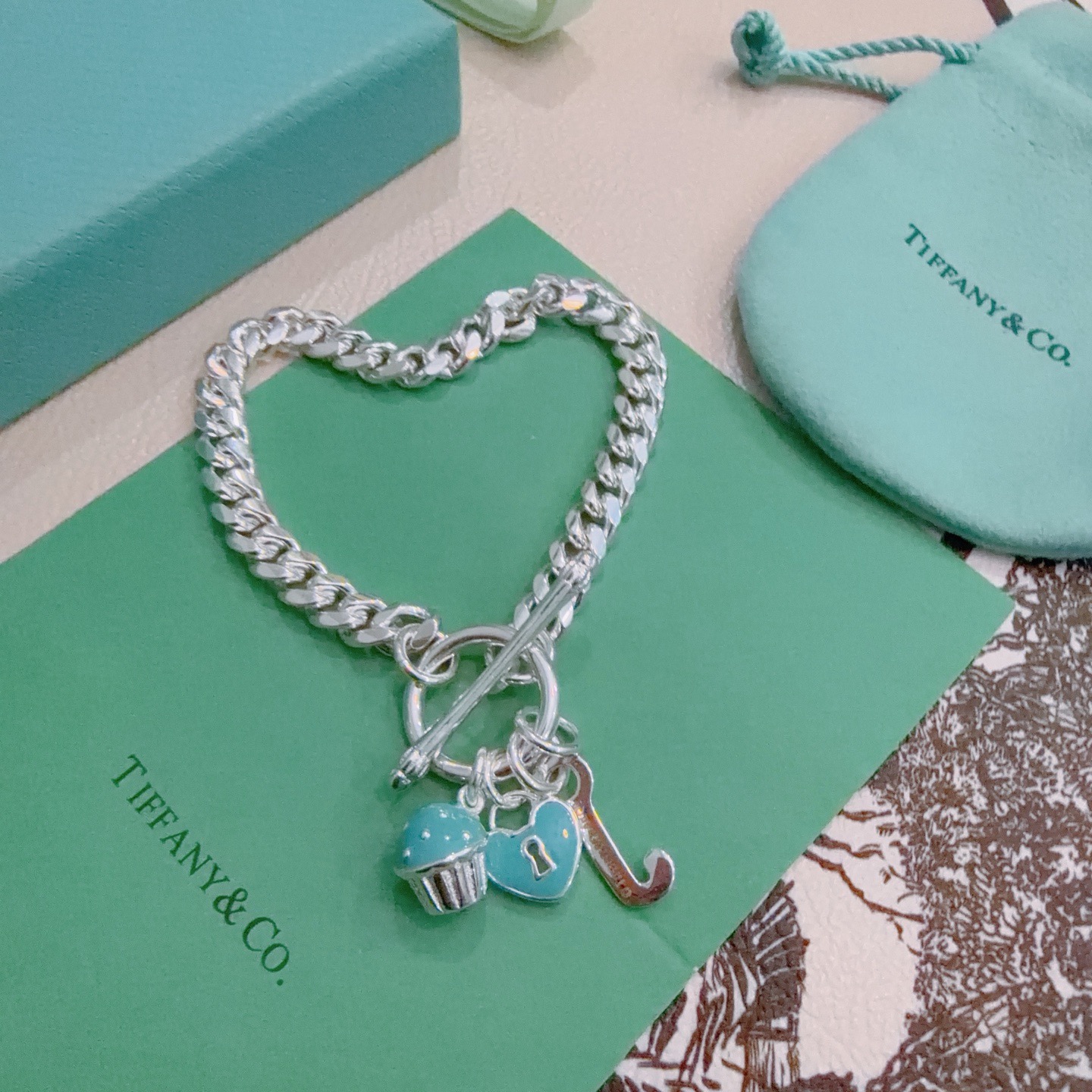 NO:678727,Tiffany & Co. Bracelet TIFFNY&CO. Counter Seiko Silver Version Same Style as Stars Retro Old Style Original Re-Engraved Purely Handmade ~ Genuine Open Mold Trendy Fashion Must-Have Can Be Weared by Men and Women Same Style for Couples Rock and Punk Silver Style Trendy and Versatile Same Style as Official Website, Boutique Jewelry, Tiffany, Bracelet19860909蒂芙尼手链TIFFNY&CO. 专柜精工银版本明星同款 复古做旧风 原版复刻 纯手工打造 ～正品开模潮流时尚必备 男女均可佩戴 情侣款同款 摇滚朋克银风格 潮流百搭 官网同款,饰品精品,tiffany,bracelet,Jewelry