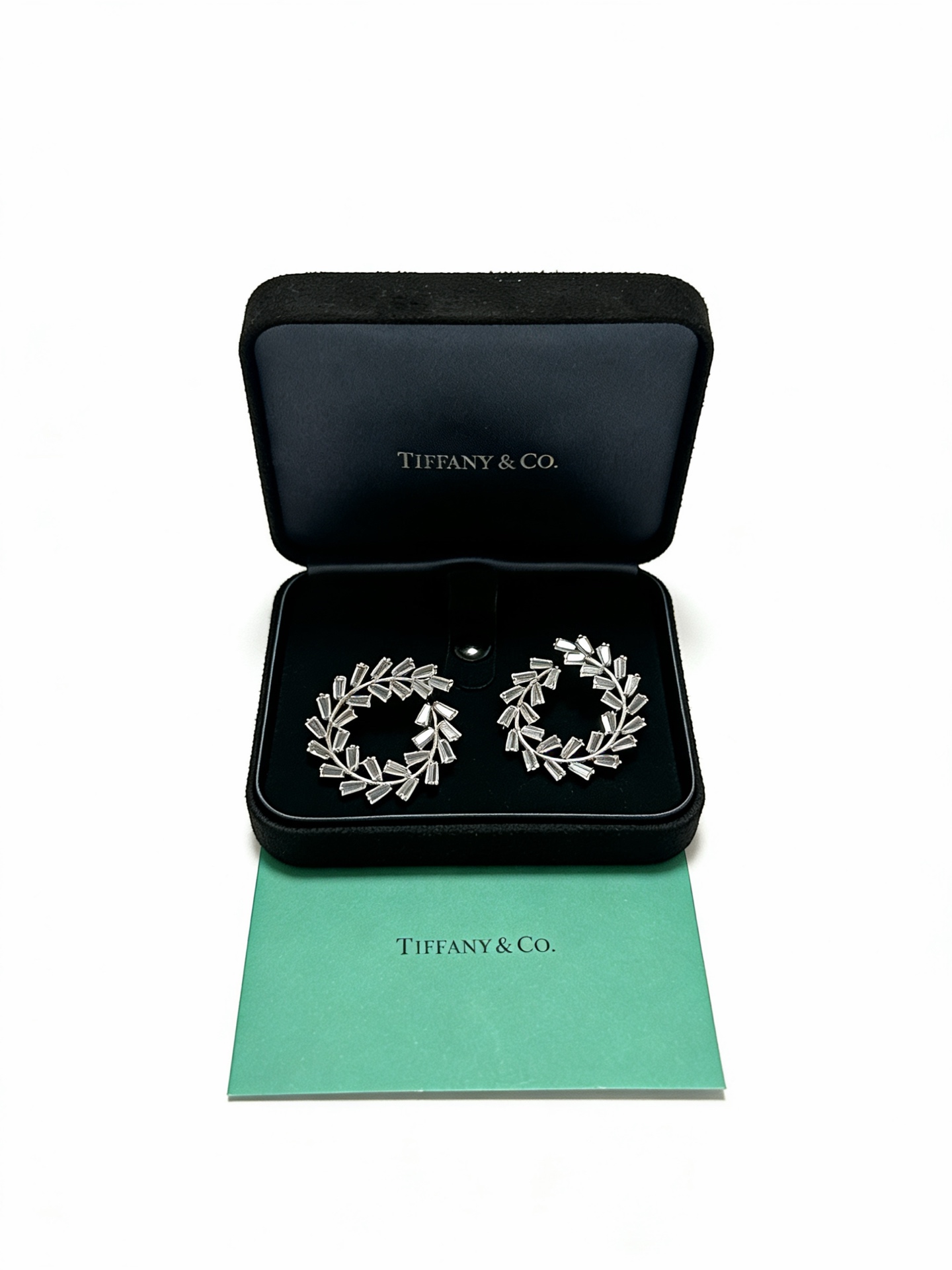 💰120 独家订制 ✨Tiff 蒂芙尼耳环纪念款  花絮 马眼 耳钉💘采用高碳钻 💎 顶级亚金材质镶嵌 铂金镶钻设计 ‼️绝对精工细造   优雅 大方💘💘💘耳环