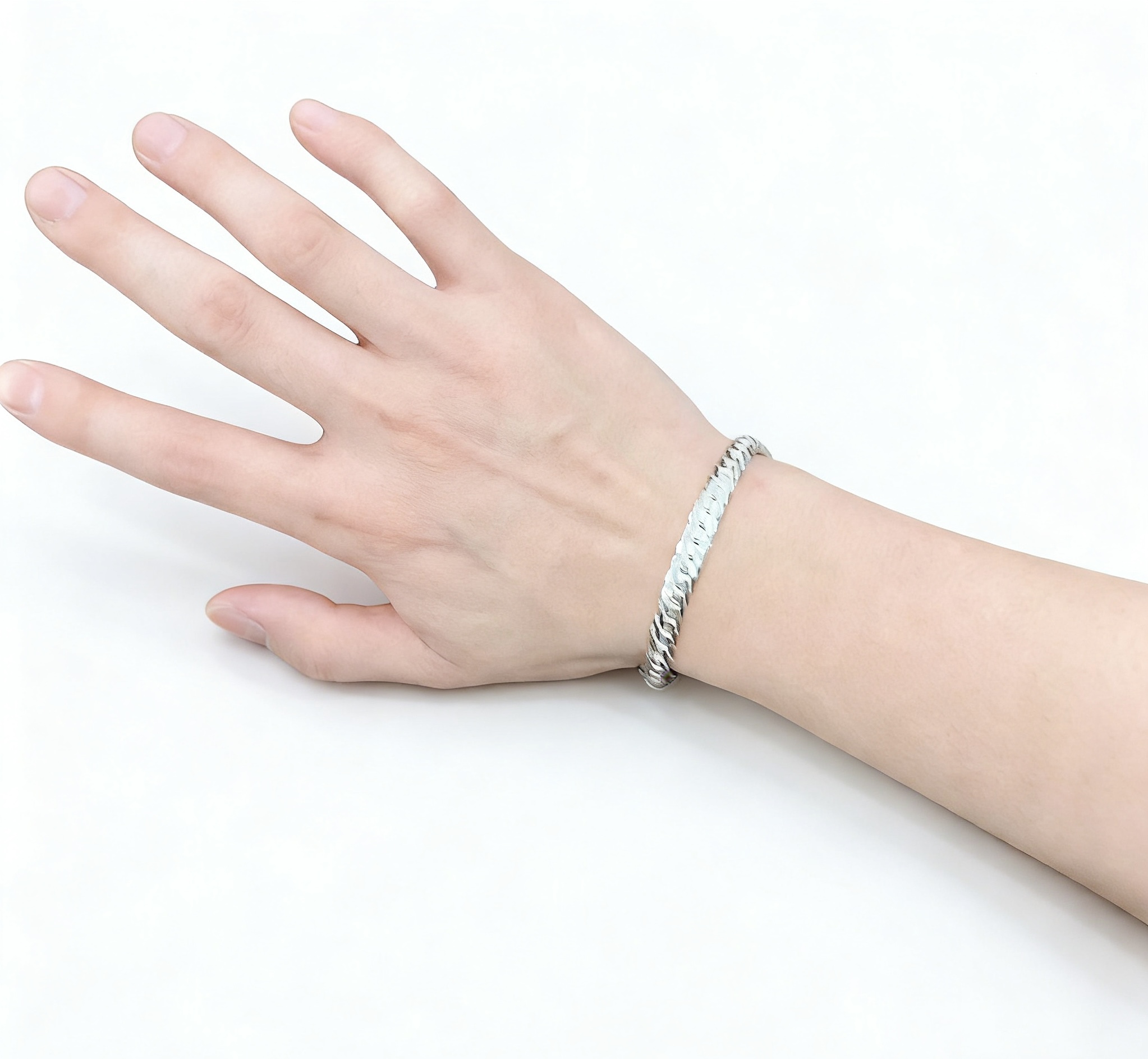 蒂芙尼手链🩵 TIFFNY&CO. 专柜精工银版本 明星同款 复古做旧风 原版复刻 纯手工打造 ～正品开