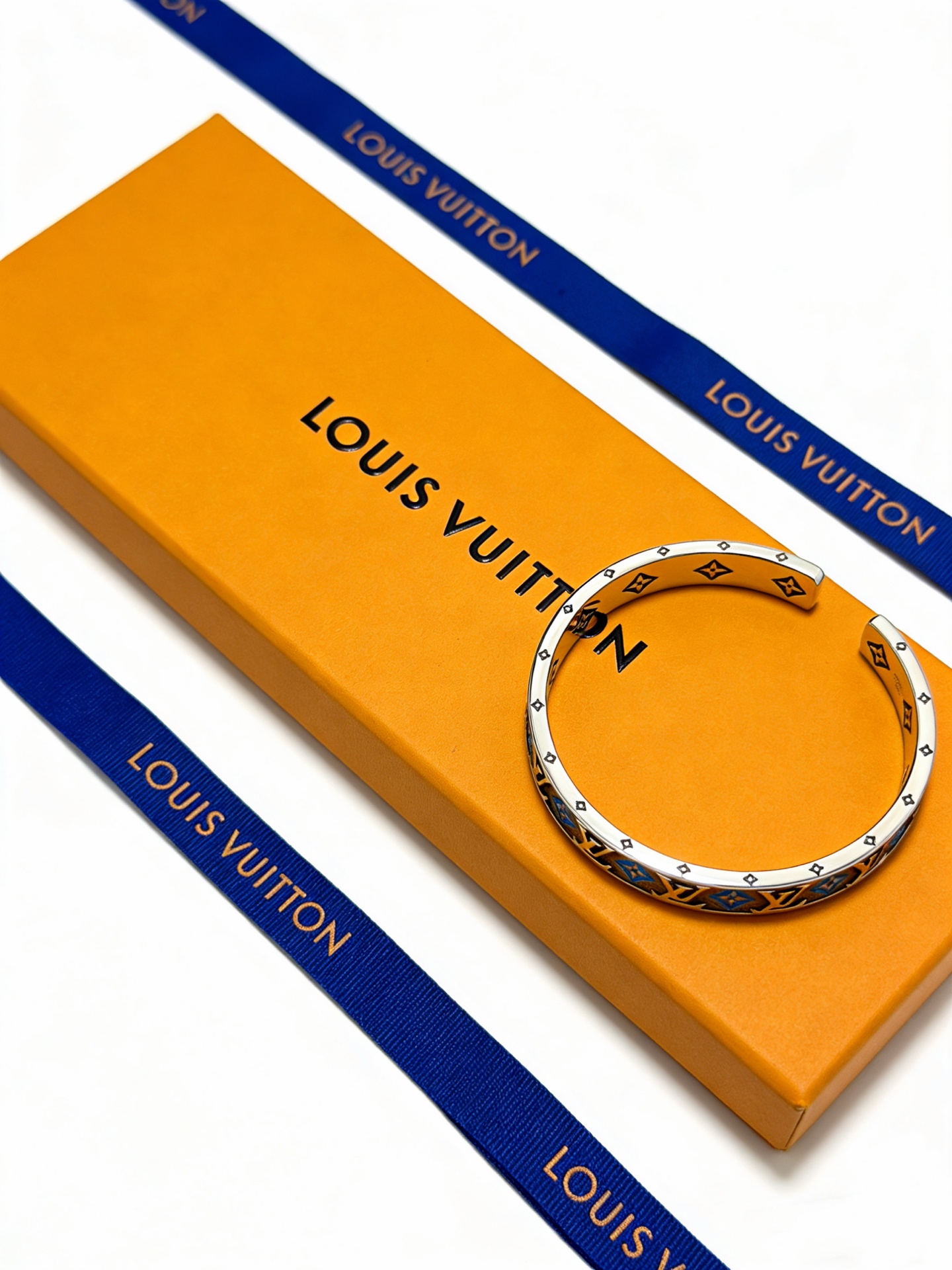 Louis Vuitton Haute Joaillerie Fine Jewelry Earrings Necklace Ring Ref 4