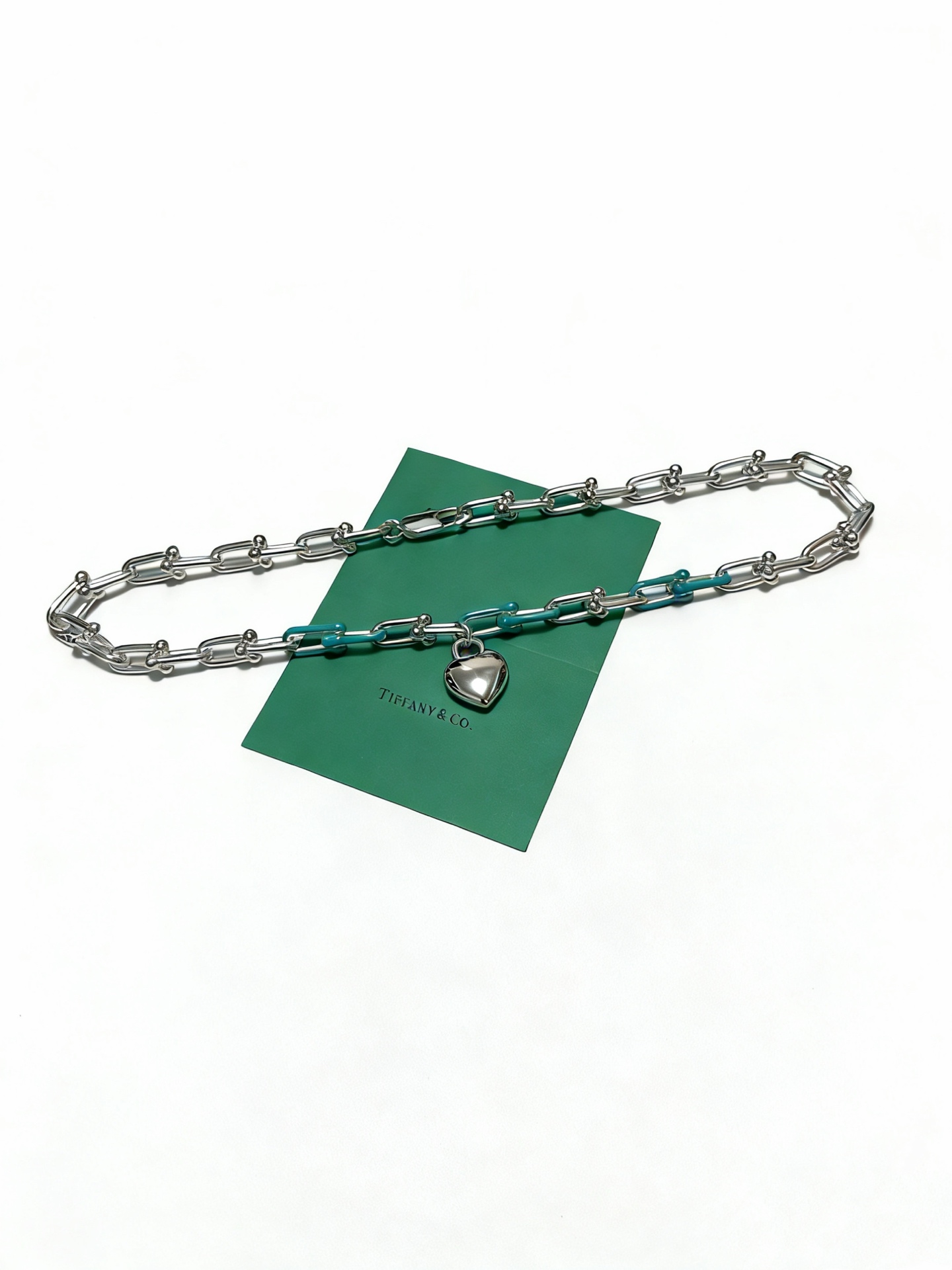 💰180 蒂芙尼项链🩵 TIFFNY&CO. 专柜精工银版本   明星同款 复古做旧风 原版复刻 纯手工打造 ～正品开模💝潮流时尚必备 男女均可佩戴 情侣款同款 摇滚朋克银风格  潮流百搭 官网同款💯