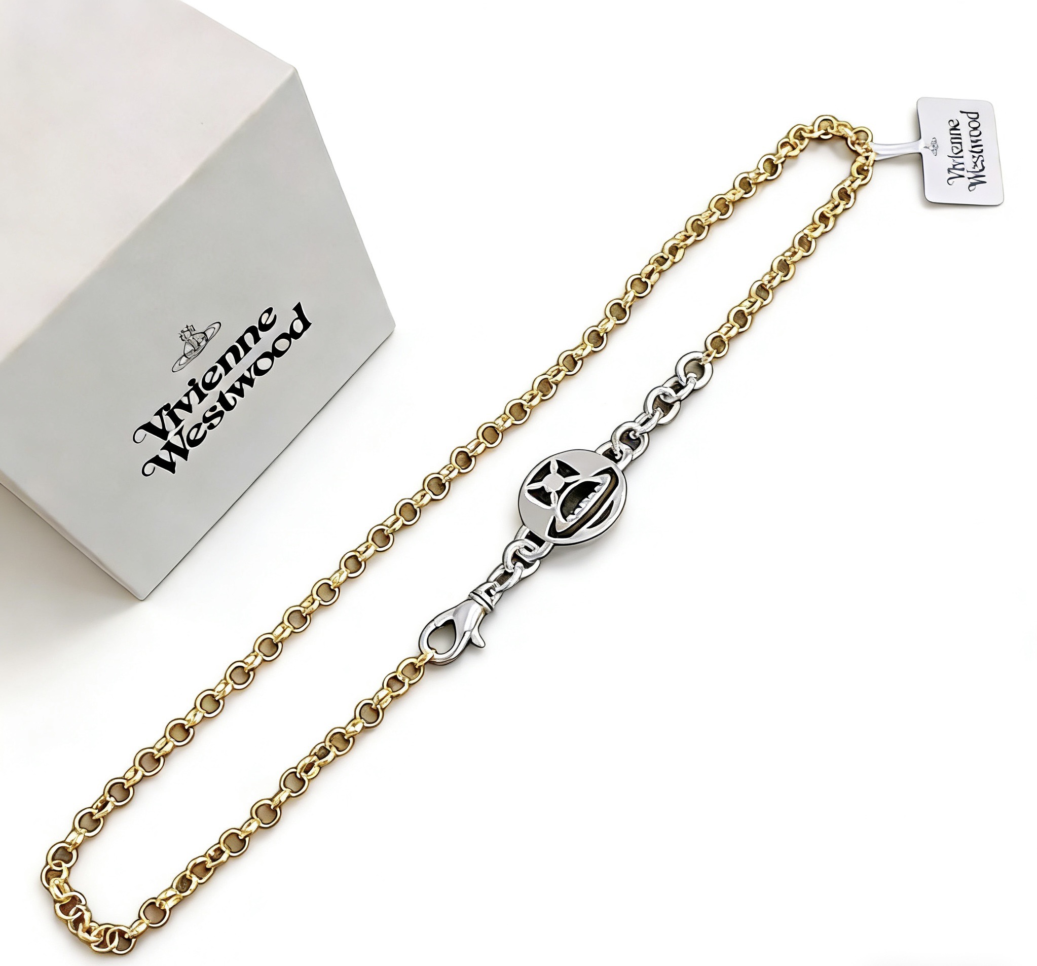 Vivienne Westwood 𝐕𝐢𝐯𝐢𝐞𝐧𝐧𝐞 𝐖𝐞𝐬𝐭𝐰𝐨𝐨𝐝