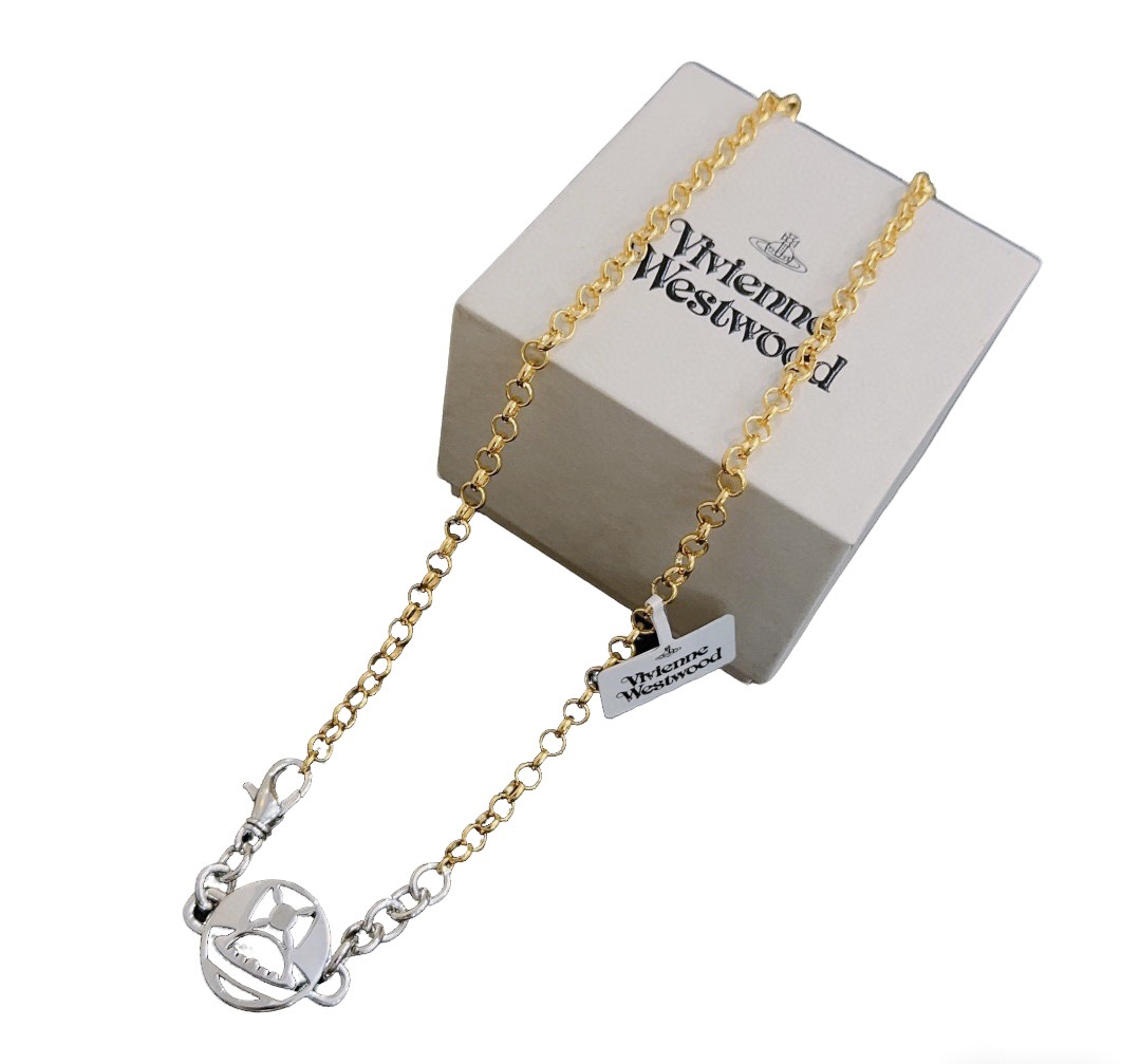 Vivienne Westwood 𝐕𝐢𝐯𝐢𝐞𝐧𝐧𝐞 𝐖𝐞𝐬𝐭𝐰𝐨𝐨𝐝