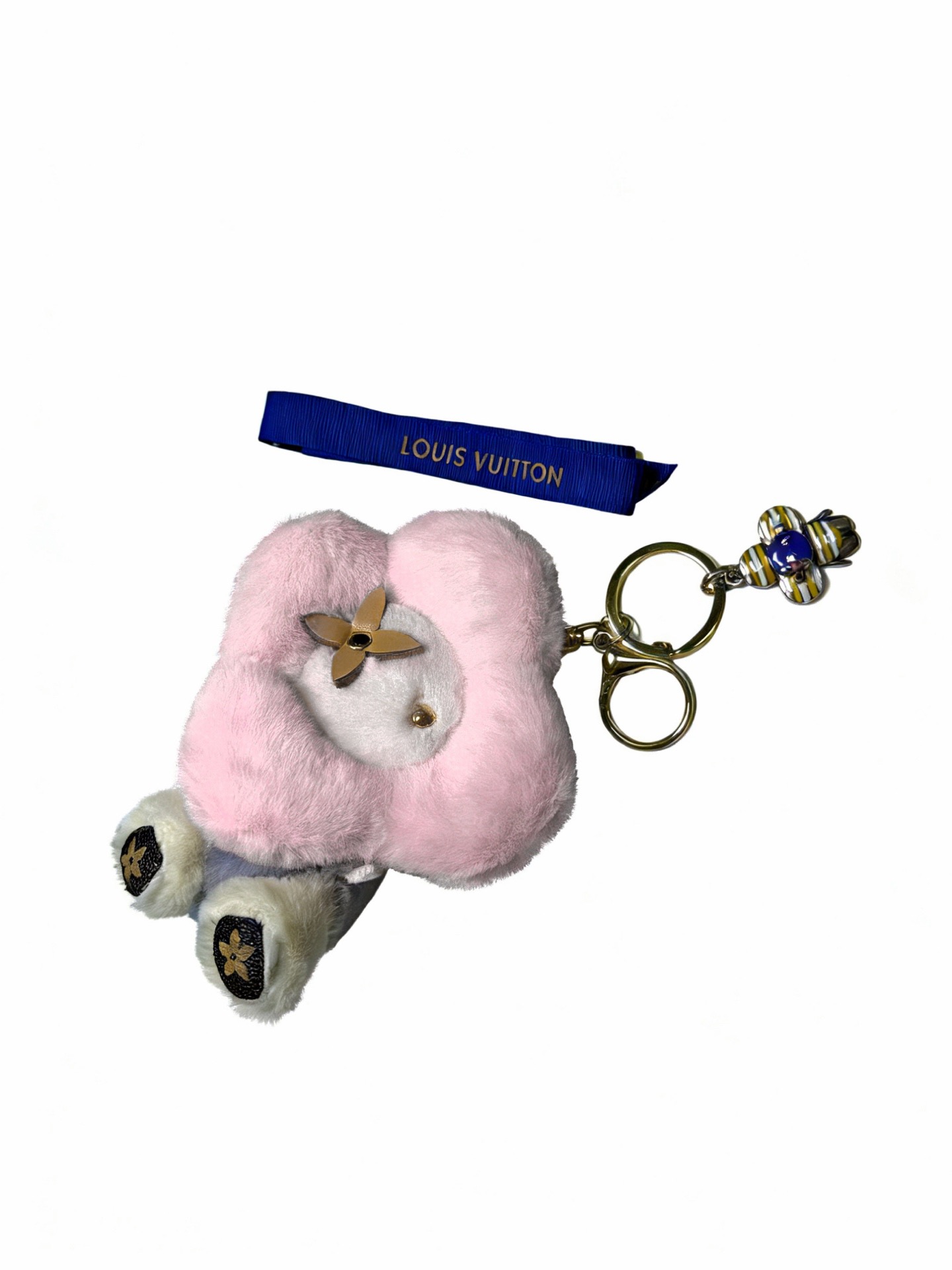 ❤️130包邮/原单代购级别
新品发布LV钥匙扣 lv包包扣 最新款包包挂饰档次更高明星同款Anger Forest系列经典款联名设计理念钥匙扣系列
细节对版做旧处理 非市面亮面版型 
这款一直在出 lv里面热卖款 非常好搭配潮流背包👔🥿