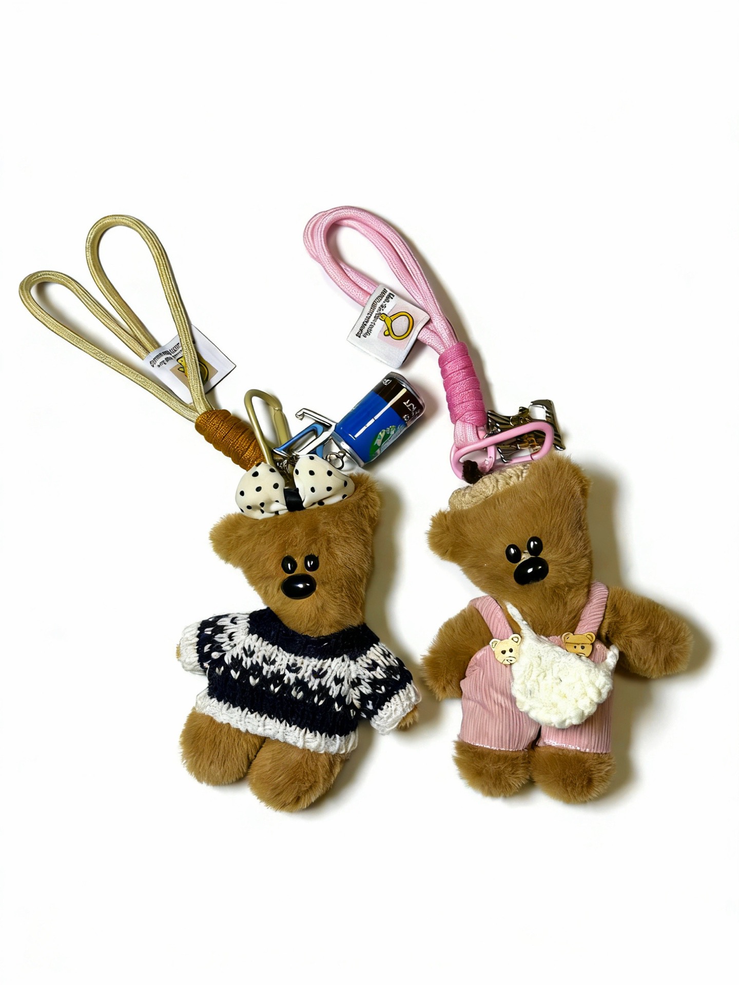 ❤️130包邮/原单代购级别
新品发布LV钥匙扣 lv包包扣 最新款包包挂饰档次更高明星同款Anger Forest系列经典款联名设计理念钥匙扣系列
细节对版做旧处理 非市面亮面版型 
这款一直在出 lv里面热卖款 非常好搭配潮流背包👔🥿