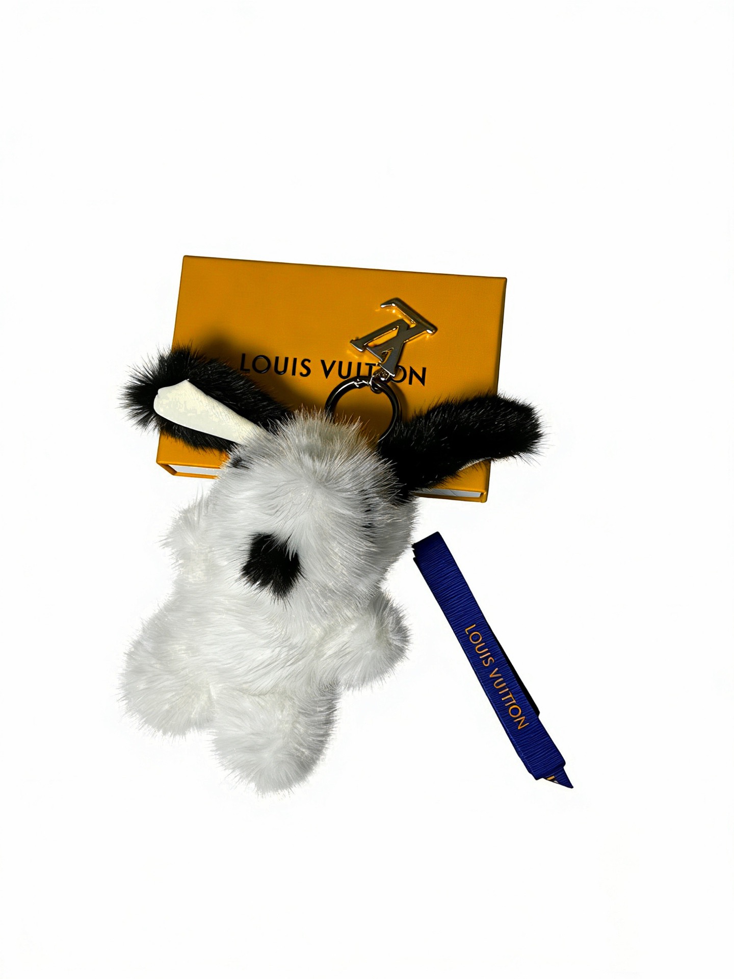 ❤️130包邮/原单代购级别
新品发布LV钥匙扣 lv包包扣 最新款包包挂饰档次更高明星同款Anger Forest系列经典款联名设计理念钥匙扣系列
细节对版做旧处理 非市面亮面版型 
这款一直在出 lv里面热卖款 非常好搭配潮流背包👔🥿