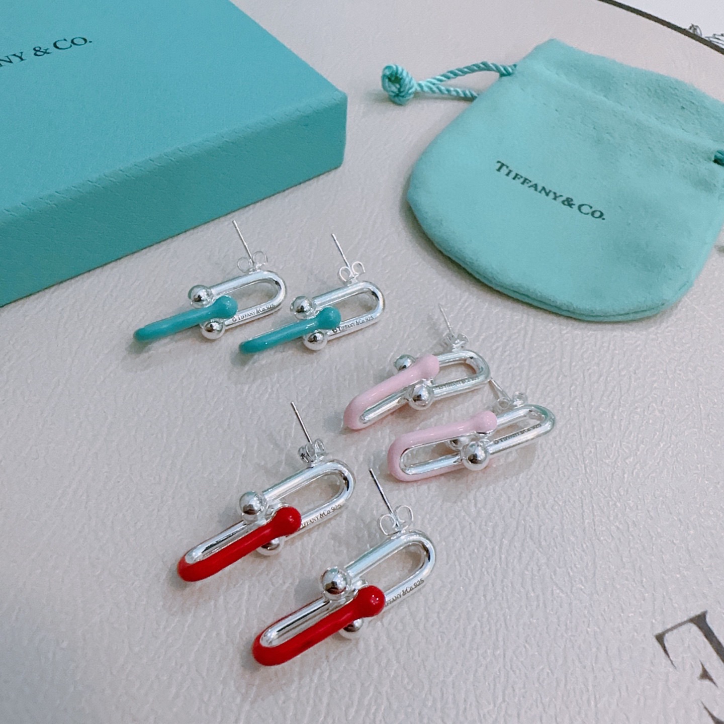 Tiffany & Co. 独家订制 Tiff 蒂芙尼耳环纪念款
