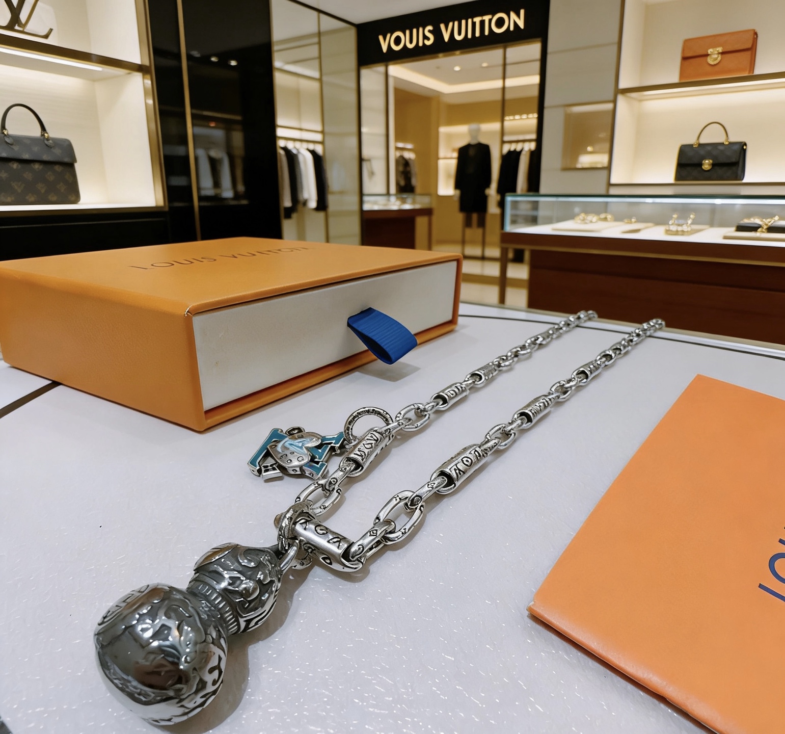 Louis Vuitton 新款路易威登 LV项链 潮流 男女均可佩戴