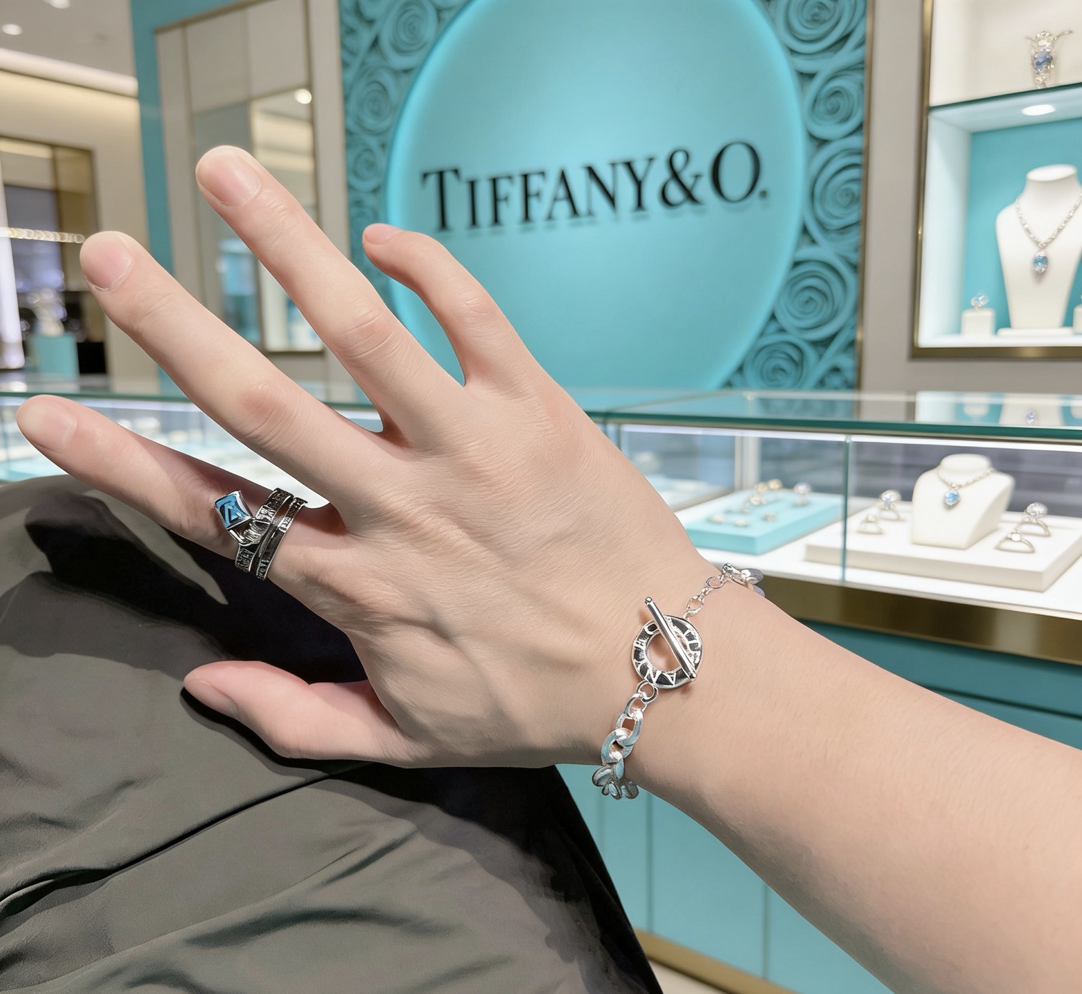 蒂芙尼手链🩵 TIFFNY&CO. 专柜精工银版本手链 明星同款 复古做旧风 原版复刻 纯手工打造 ～正