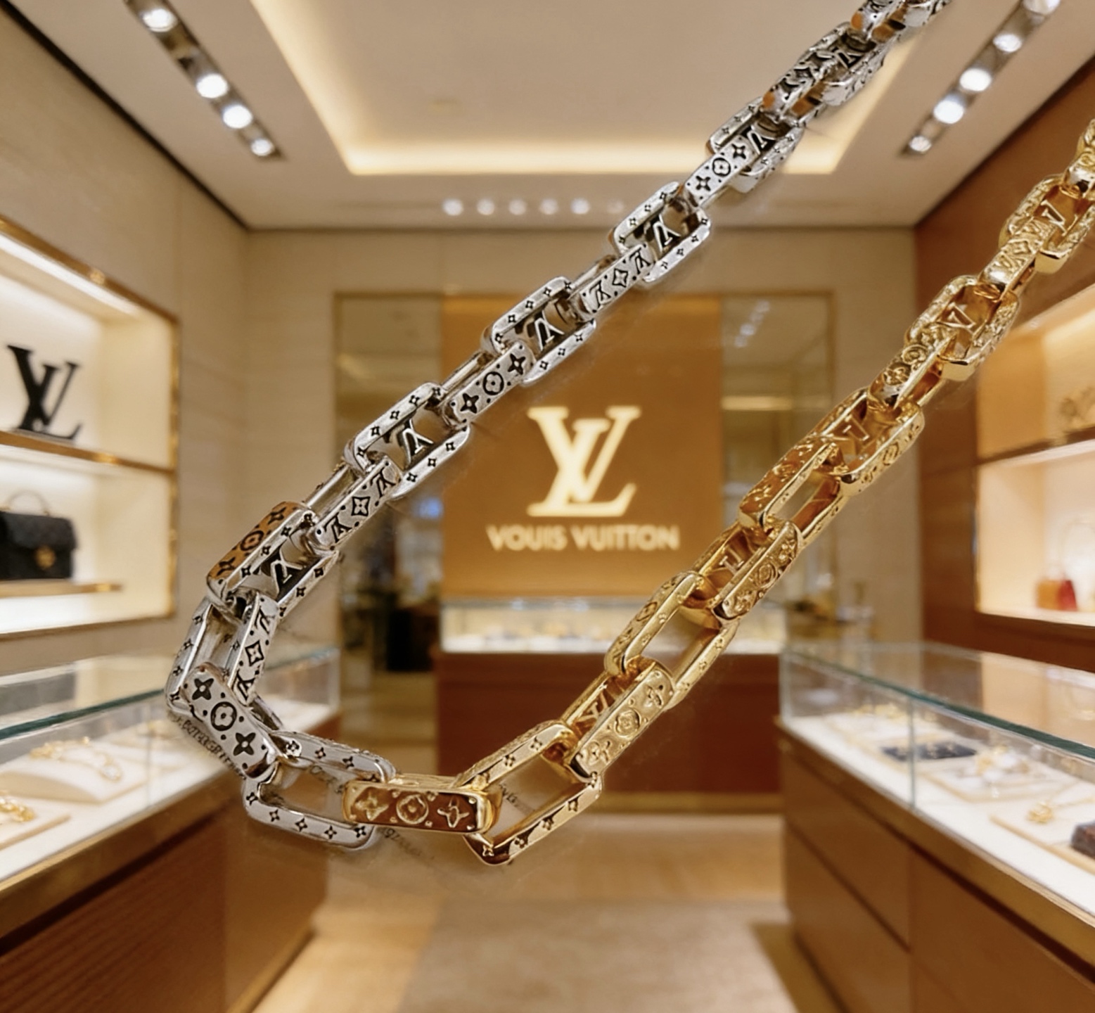 Louis Vuitton 路易威登 LV项链 潮流 男女均可佩戴