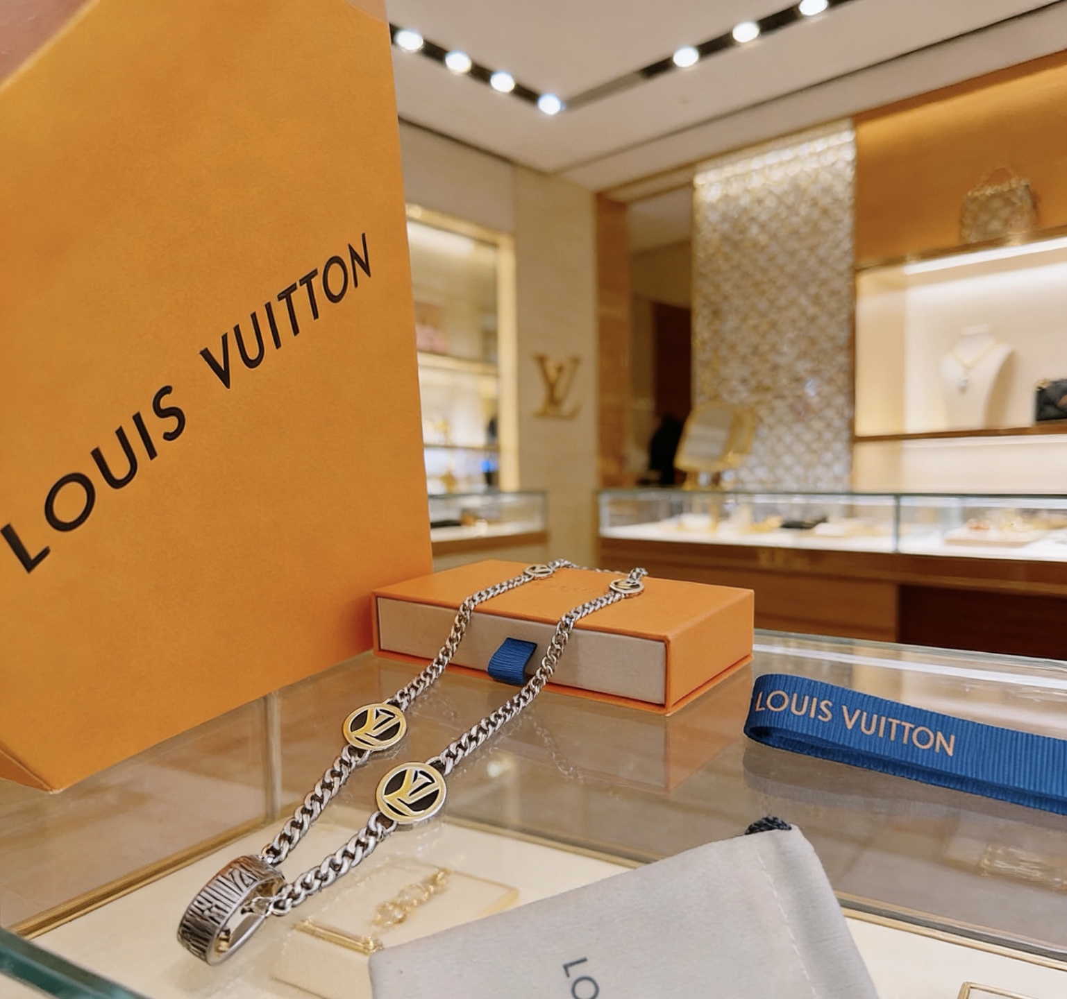 Louis Vuitton LV路易威登项链 潮流 男女均可佩戴