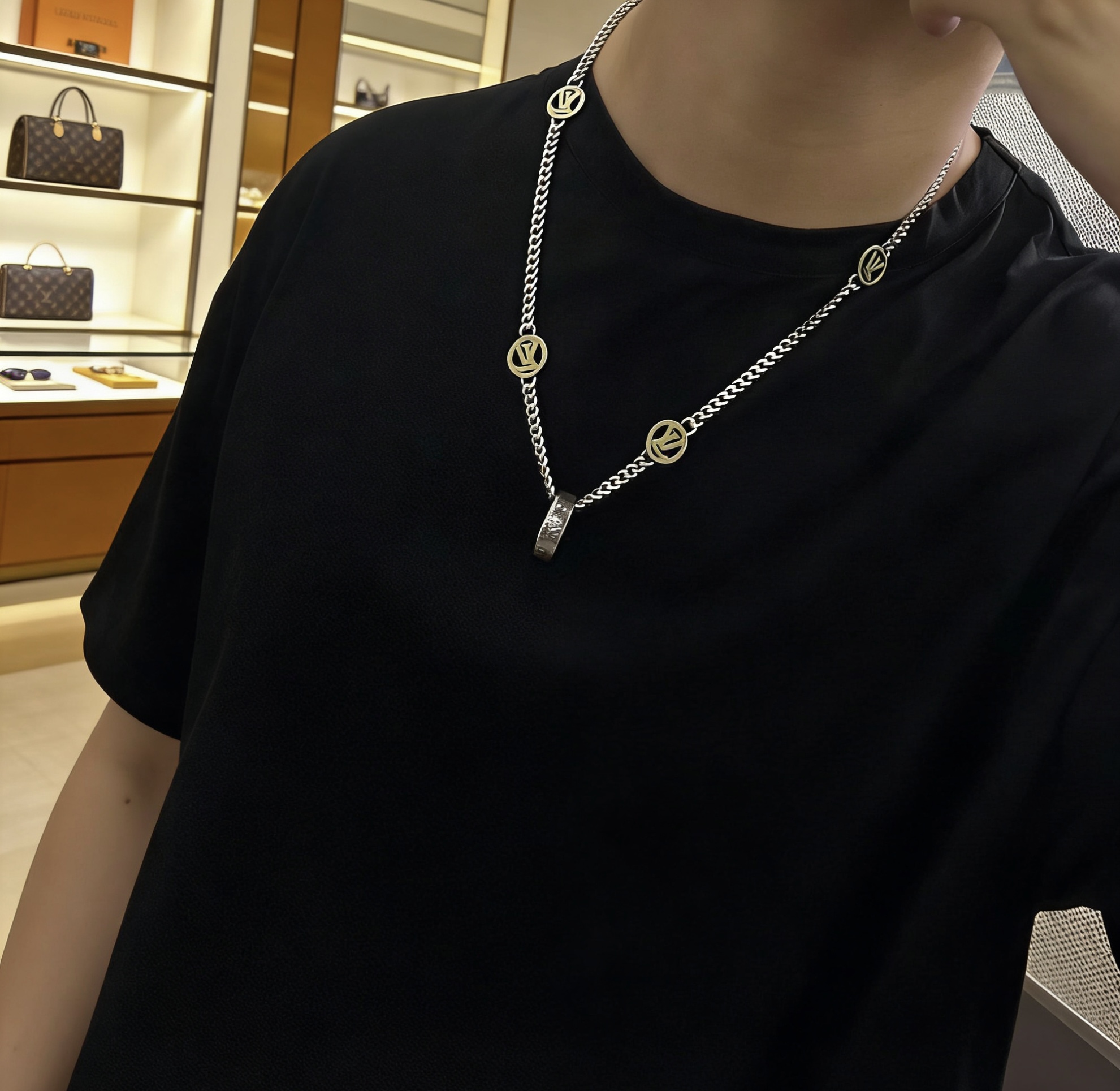 Louis Vuitton LV路易威登项链 潮流 男女均可佩戴