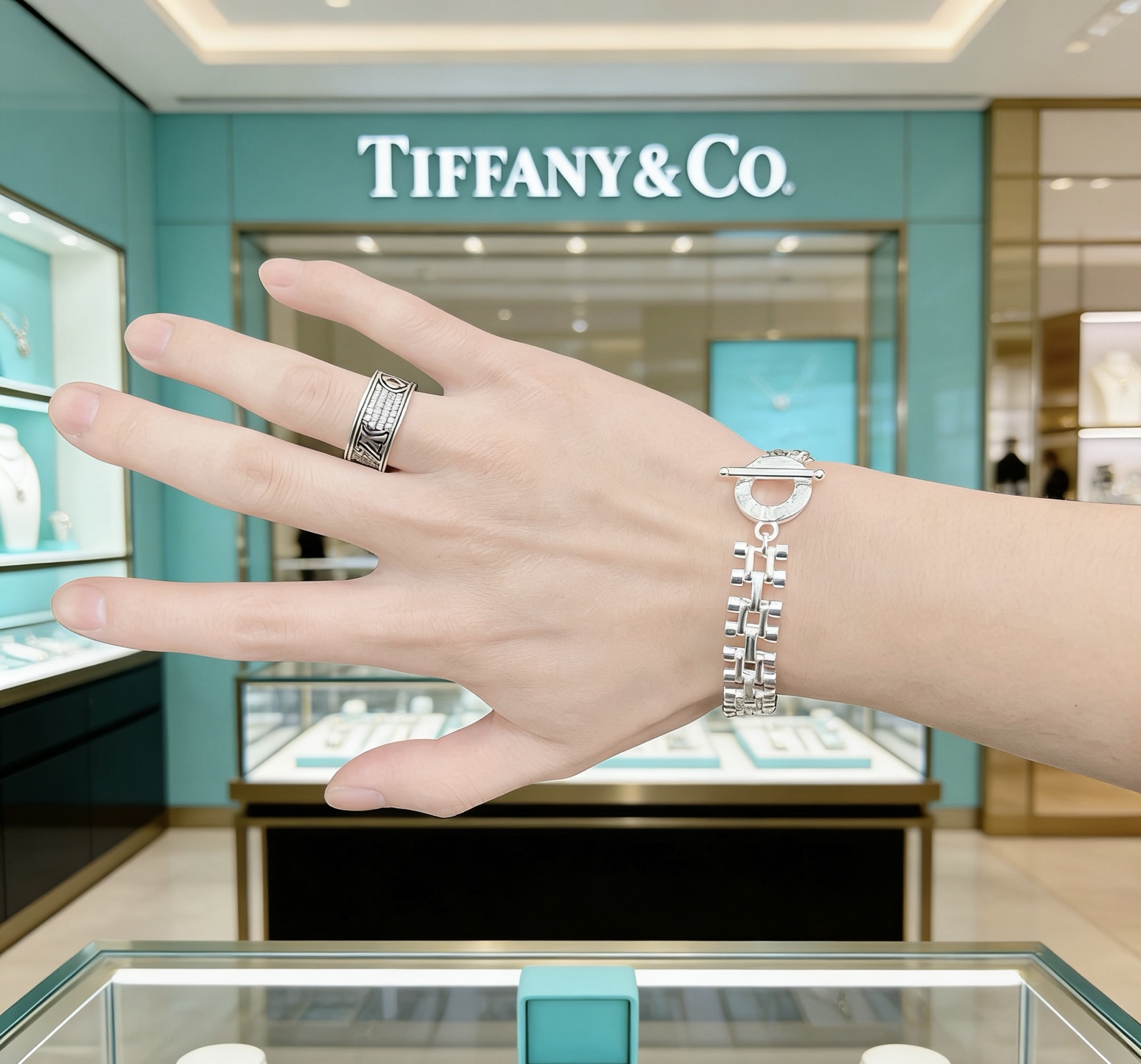 蒂芙尼🩵 TIFFNY&CO. 专柜精工银版本手链 明星同款 复古做旧风 原版复刻 纯手工打造 ～正品开