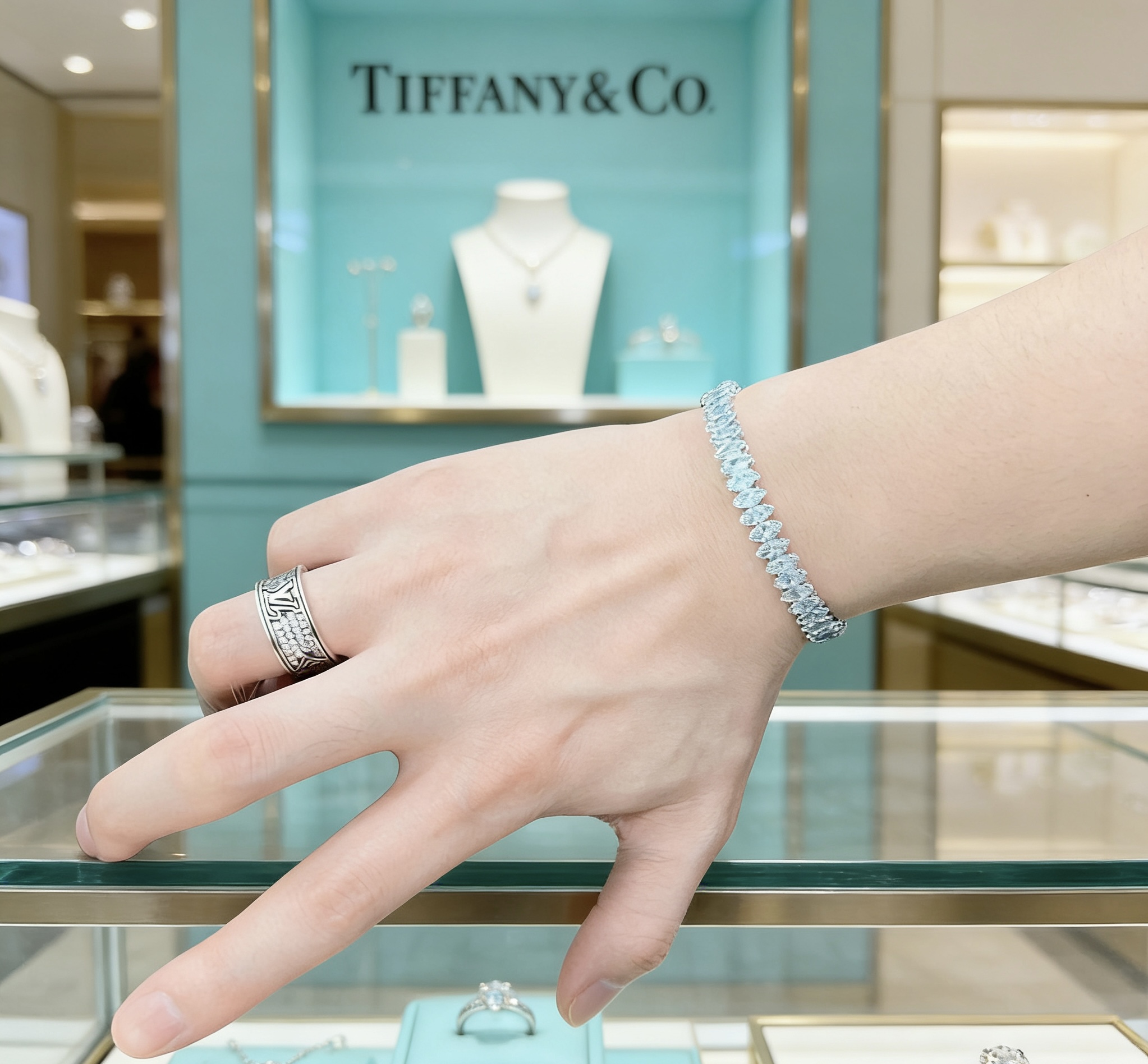 独家订制 ✨Tiff 蒂芙尼手链纪念款 花絮 马眼 手链 💘采用高碳钻 💎 顶级亚金材质镶嵌 铂金镶钻设
