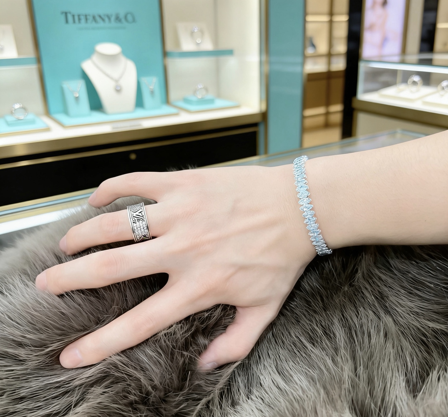 独家订制 ✨Tiff 蒂芙尼手链纪念款 花絮 马眼 手链 💘采用高碳钻 💎 顶级亚金材质镶嵌 铂金镶钻设