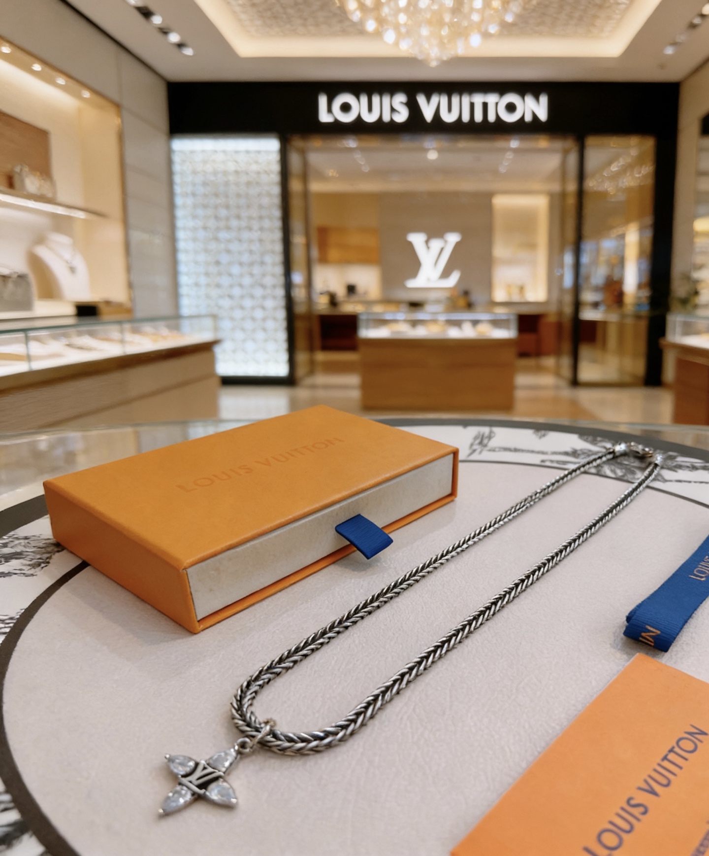 Louis Vuitton 新款路易威登 LV项链 潮流 男女均可佩戴