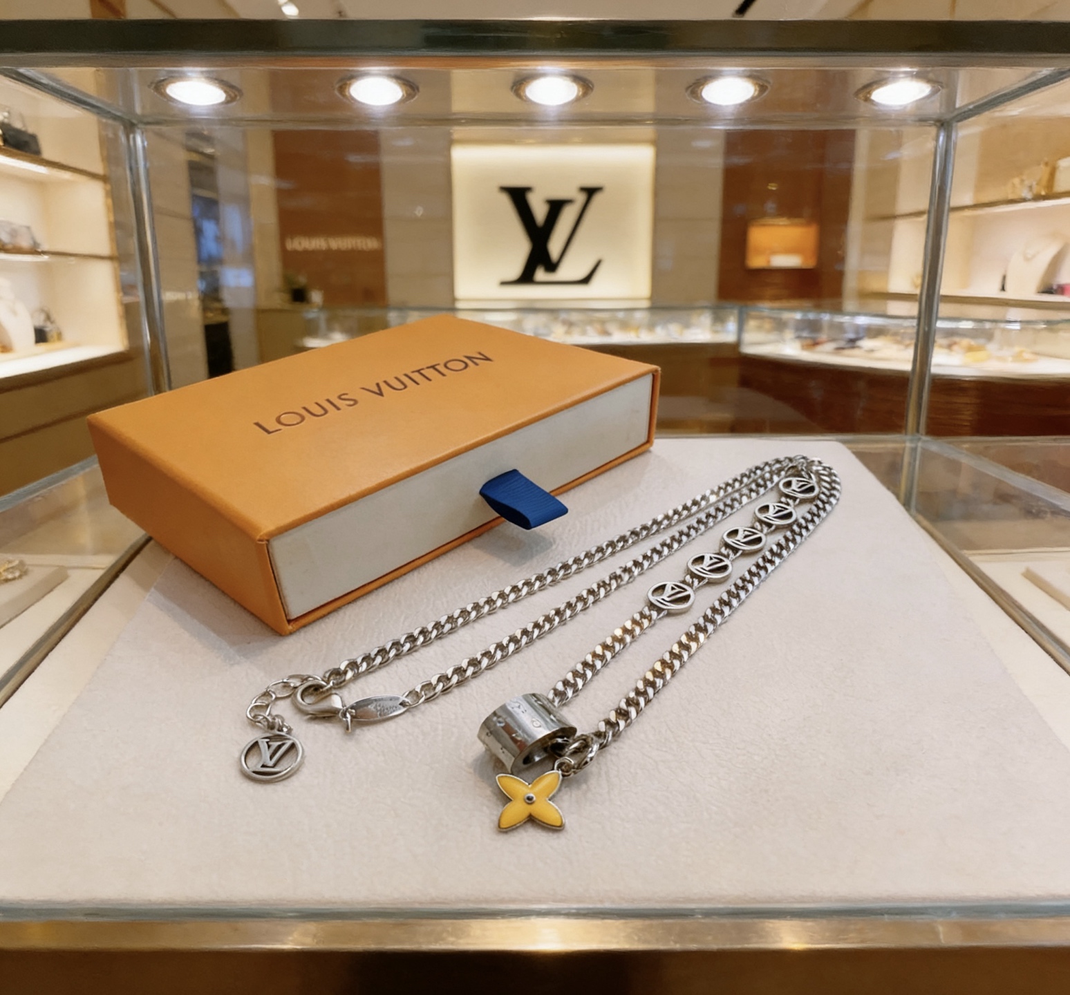 Louis Vuitton LV路易威登项链 潮流 男女均可佩戴