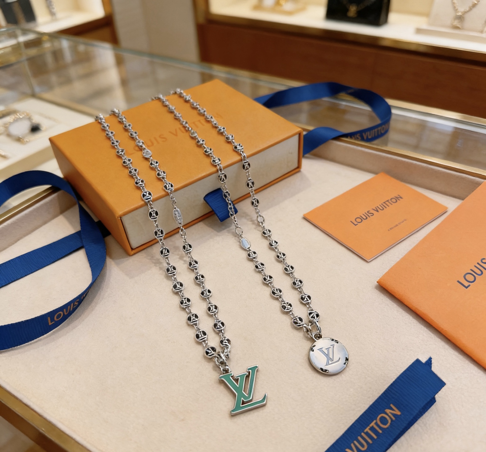 Louis Vuitton LV路易威登项链 潮流 男女均可佩戴