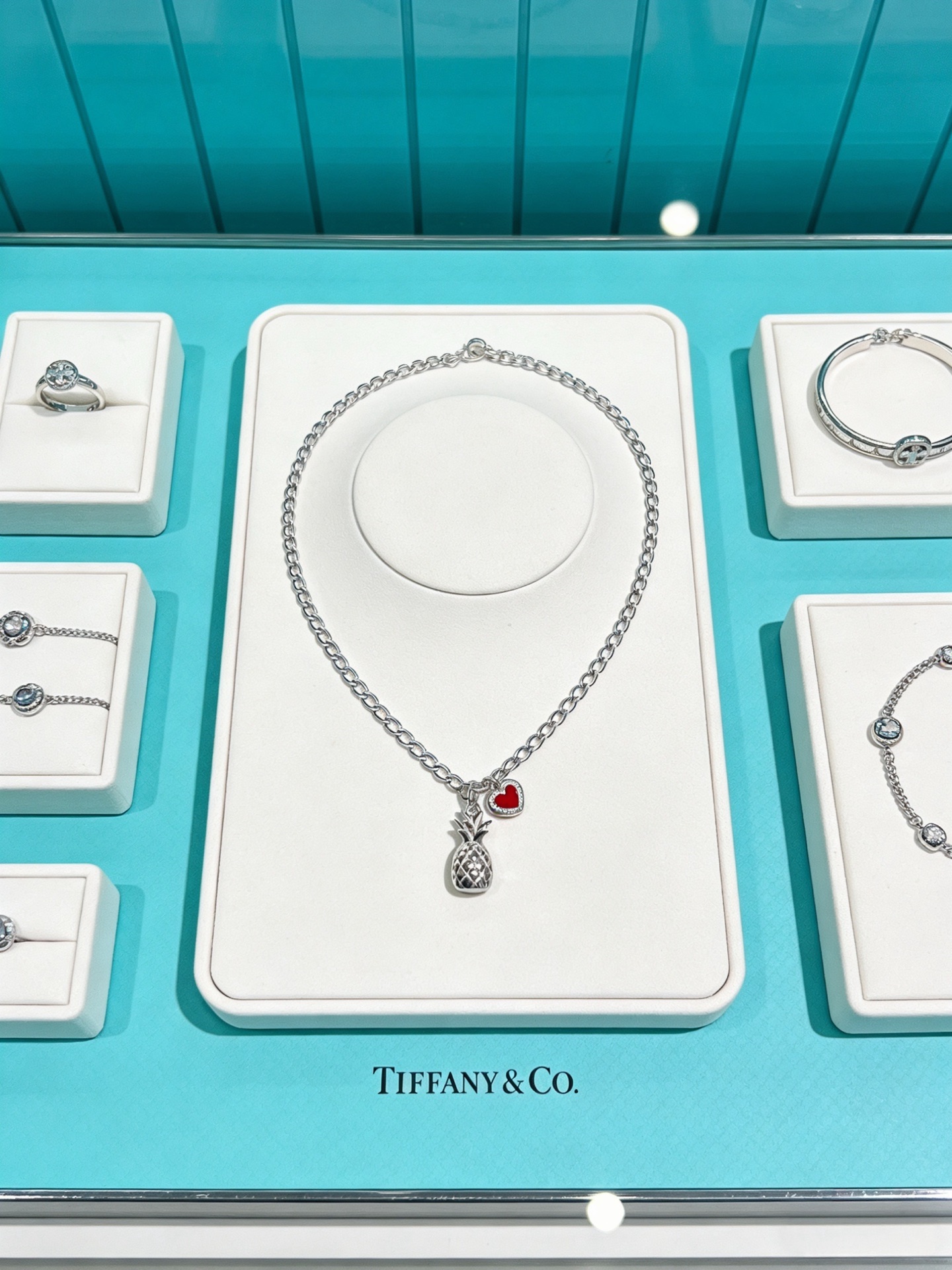 NO:763194,Tiffany & Co. Necklace TIFFNY&CO. Counter Seiko silver version, the same style as the star, retro old style, original replica, purely handmade ~ authentic mold opening, trendy and fashionable must-have, can be worn by both men and women, same style for couples, rock punk silver style, trendy and versatile, same style as the official website, boutique jewelry, tiffany, necklace19860909蒂芙尼项链 TIFFNY&CO. 专柜精工银版本明星同款 复古做旧风 原版复刻 纯手工打造 ～正品开模潮流时尚必备 男女均可佩戴 情侣款同款 摇滚朋克银风格 潮流百搭 官网同款,饰品精品,tiffany,necklace,Jewelry