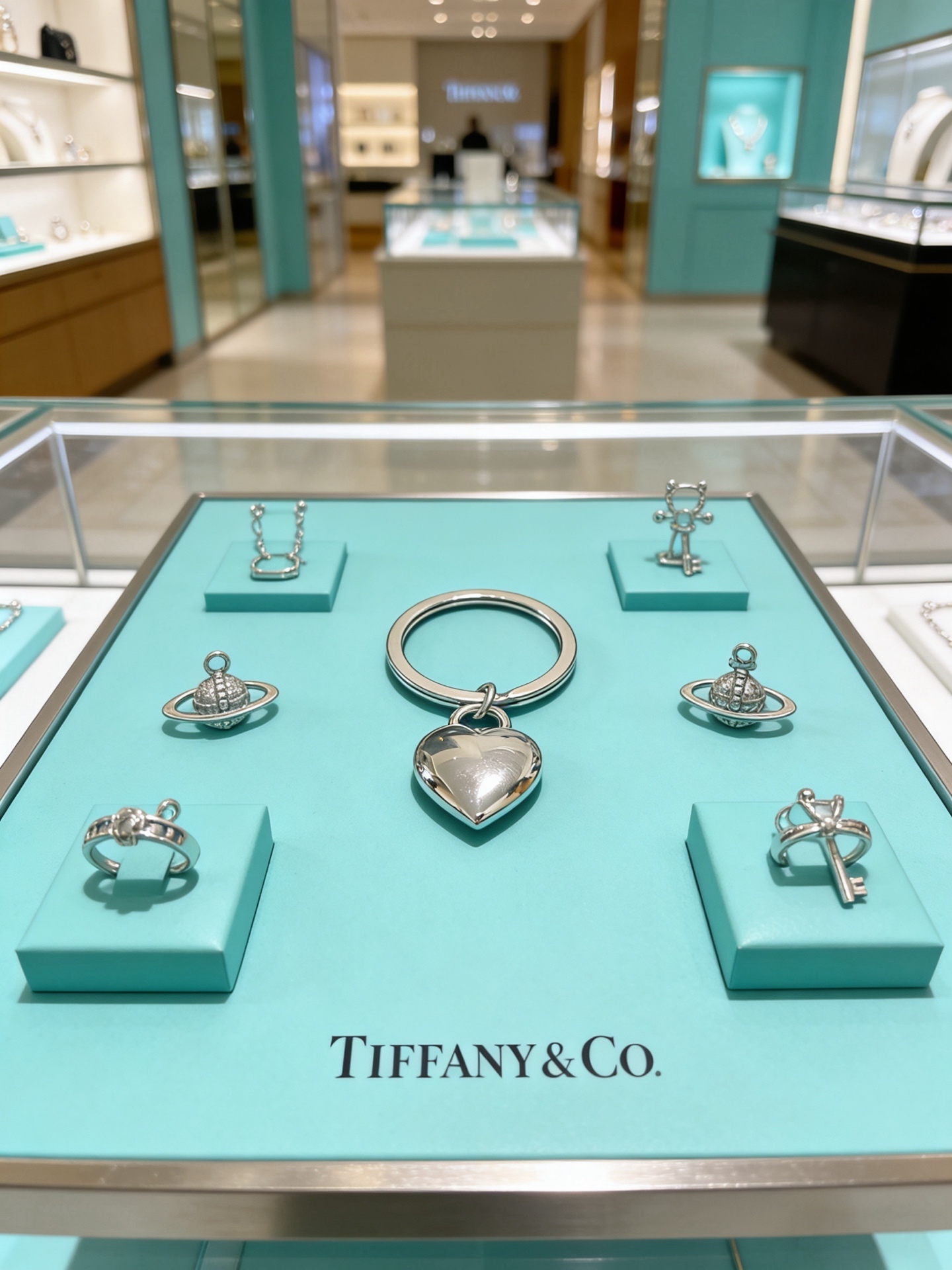 Tiffany & Co. 新品发布蒂芙尼钥匙扣 包包扣 最新款包包挂饰档次更高 系列 款设计理念钥匙扣系列