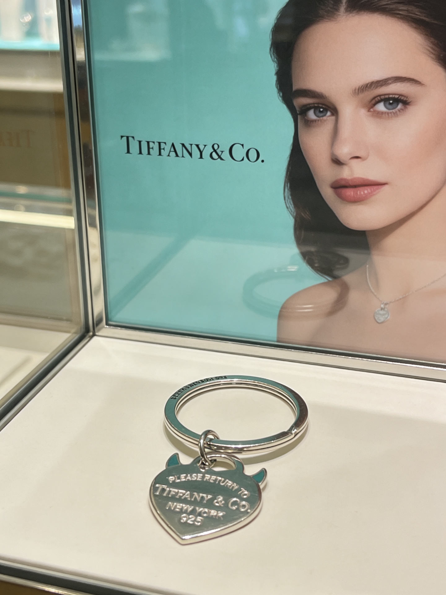 Tiffany & Co. 新品发布蒂芙尼钥匙扣 包包扣 最新款包包挂饰档次更高 系列 款设计理念钥匙扣系列