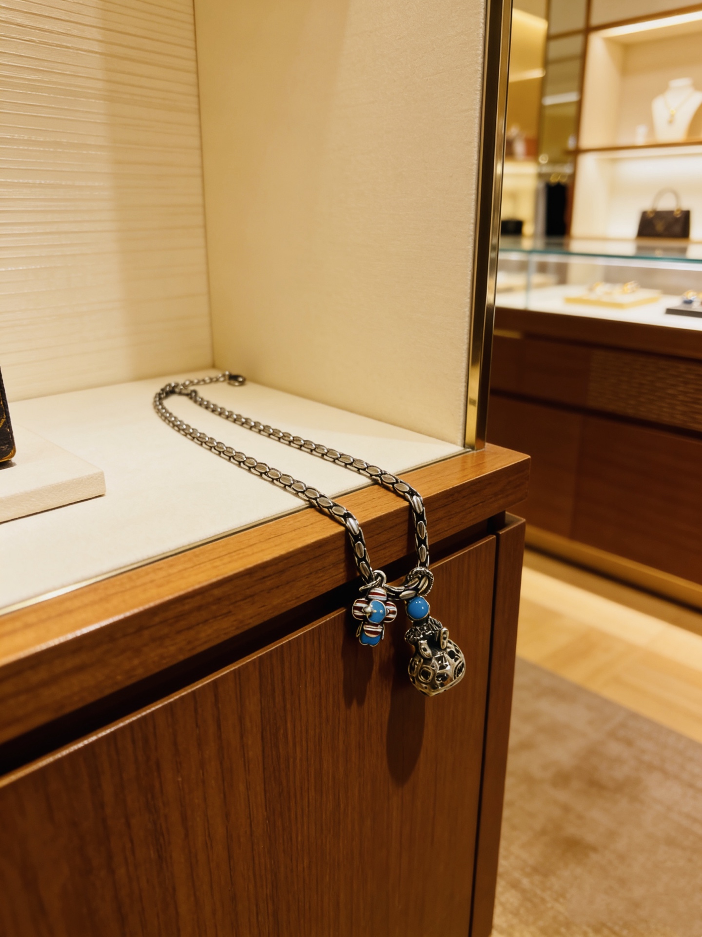 Louis Vuitton LV路易威登项链 潮流 男女均可佩戴